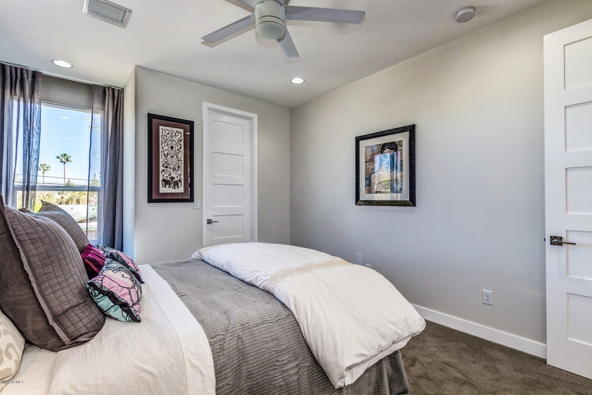 5TH STREET TOWNHOUSES - Residential Income