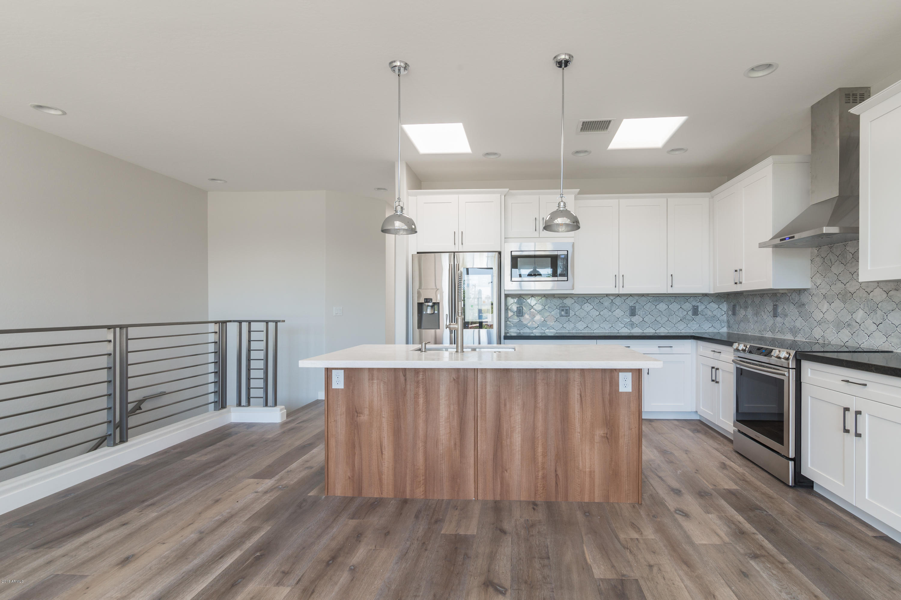 5TH STREET TOWNHOUSES - Residential Income