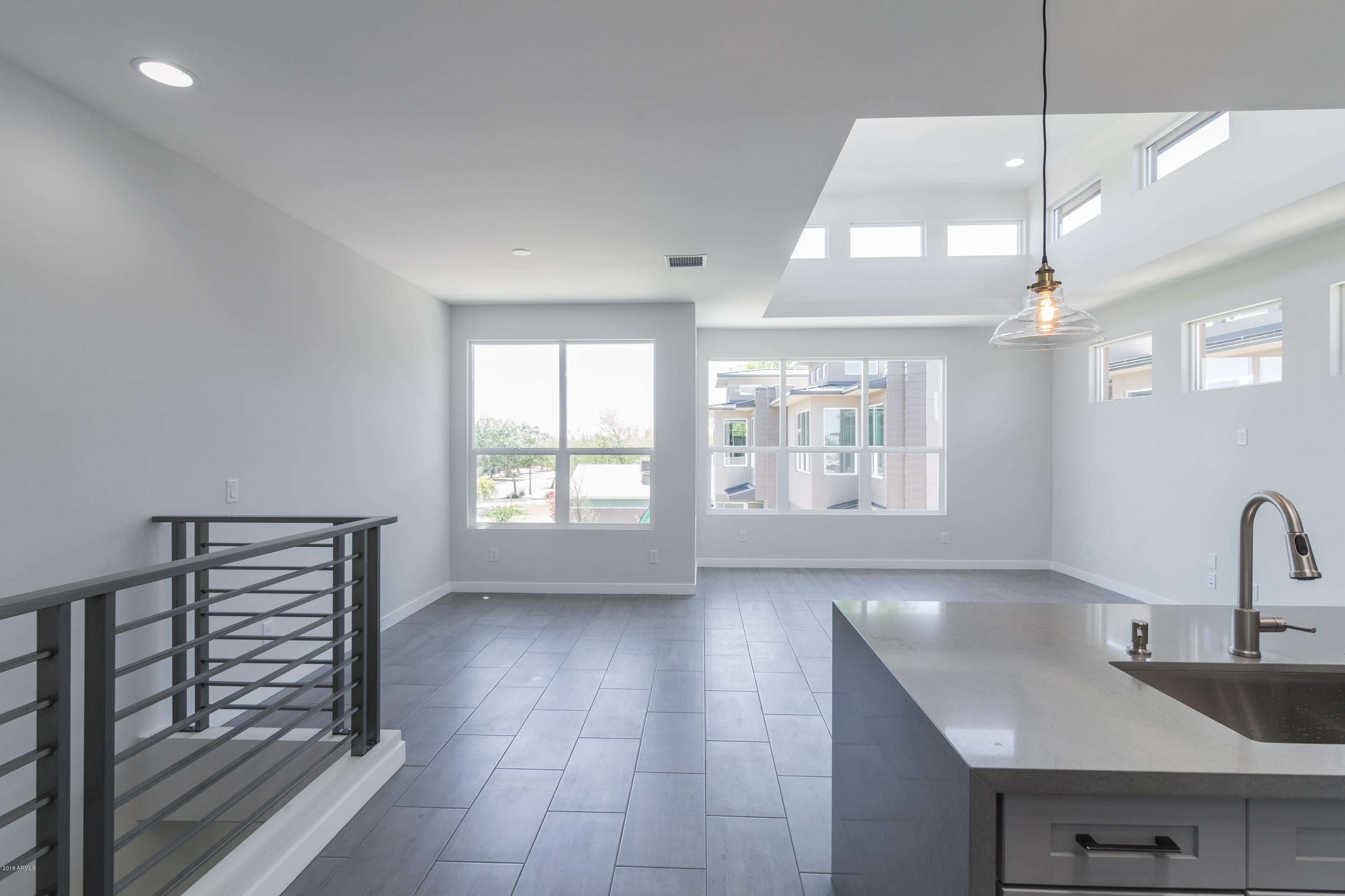 5TH STREET TOWNHOUSES - Residential Income