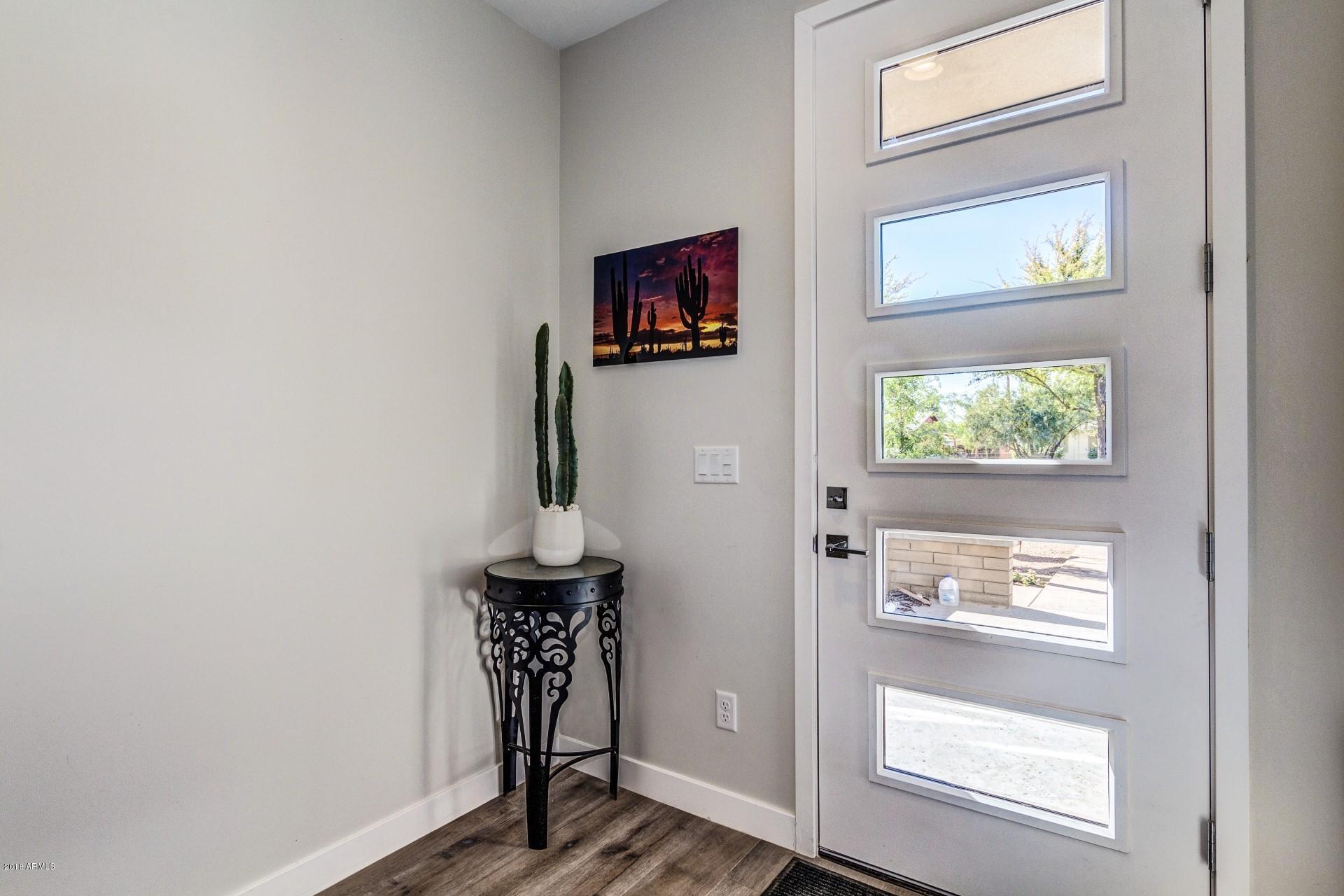 5TH STREET TOWNHOUSES - Residential Income