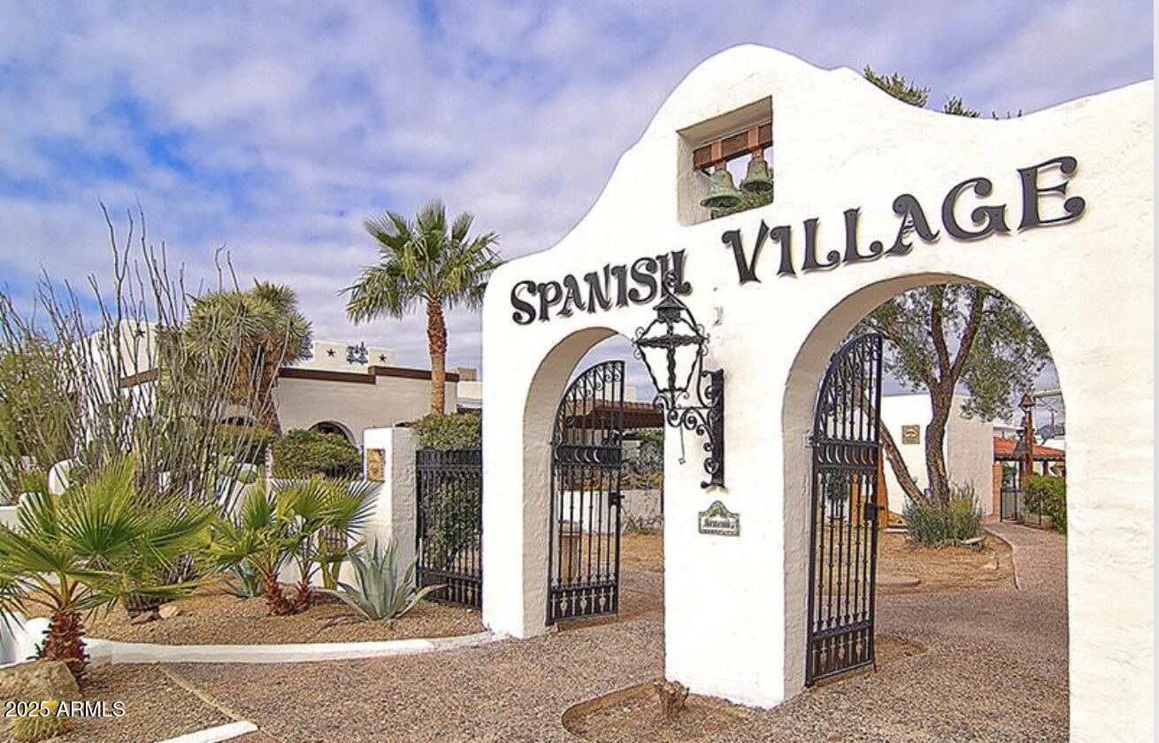 CAREFREE SENTINEL ROCK ESTATES 2 LOT 63-133 - Residential