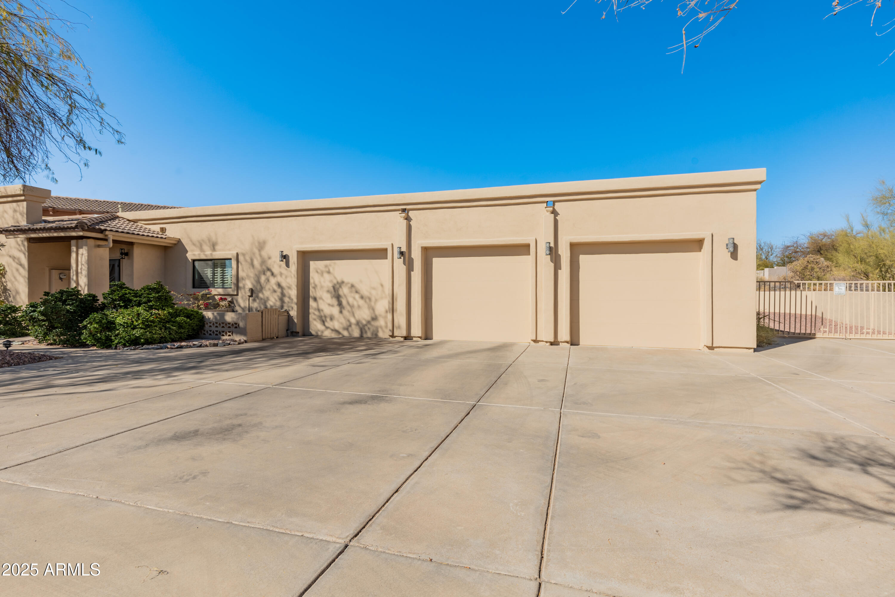CAREFREE SENTINEL ROCK ESTATES 2 LOT 63-133 - Residential