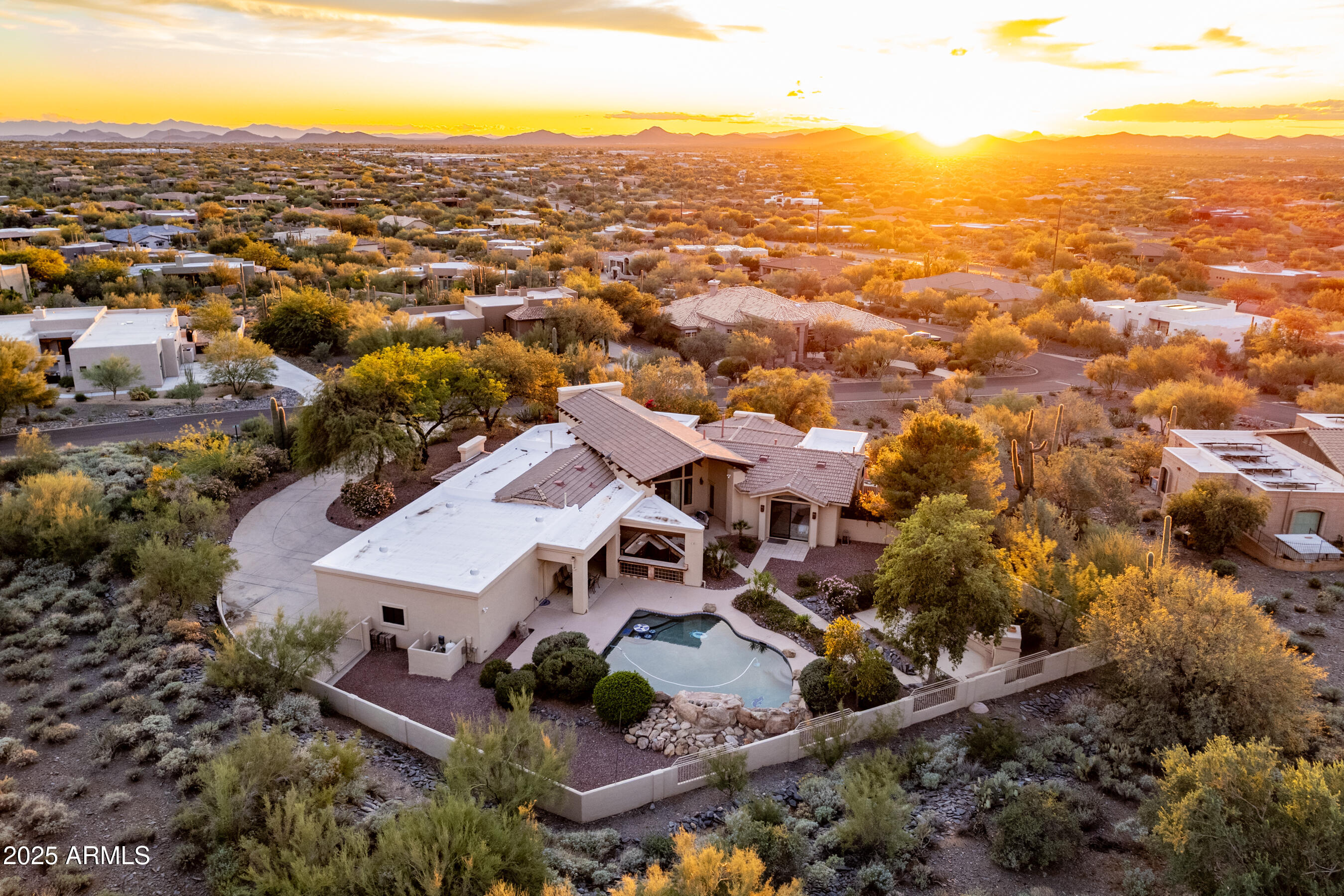 CAREFREE SENTINEL ROCK ESTATES 2 LOT 63-133 - Residential
