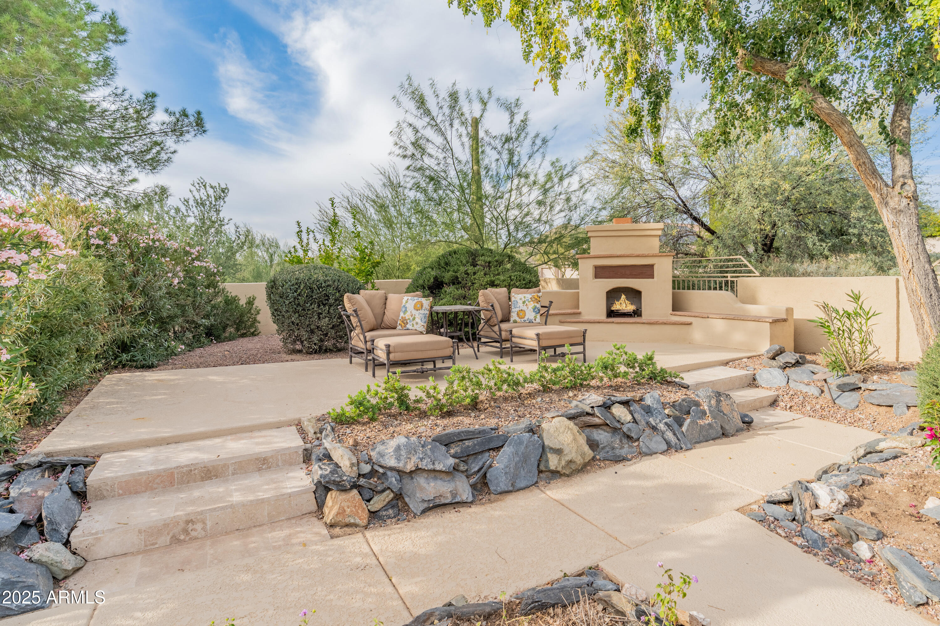 CAREFREE SENTINEL ROCK ESTATES 2 LOT 63-133 - Residential