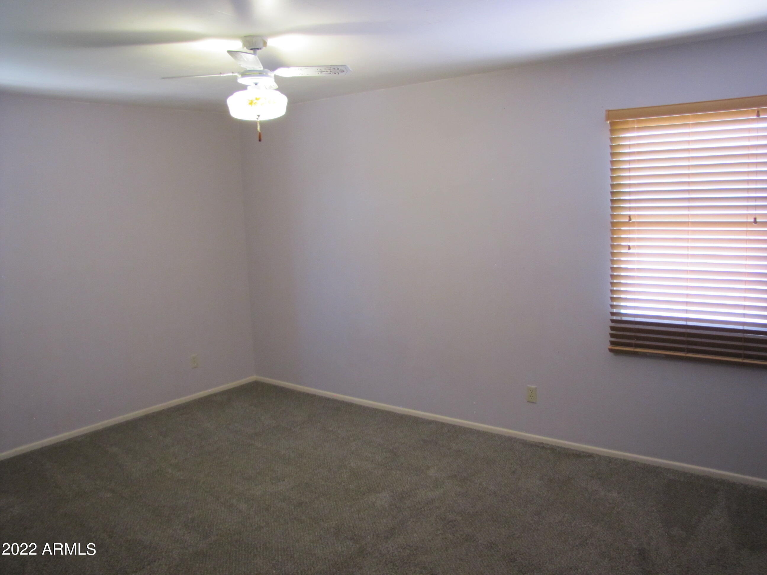 KINGS MANOR - Residential Lease
