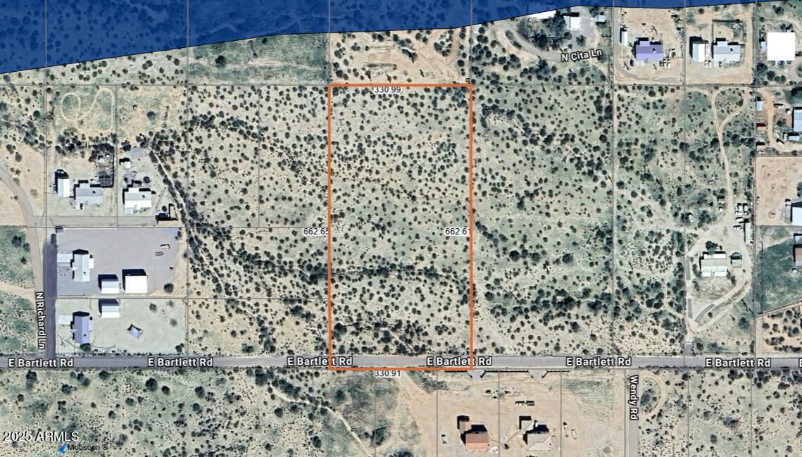 5 acre parcel in rapidly growing Florence, AZ, Perfect for builders and developers with paved access to the property.