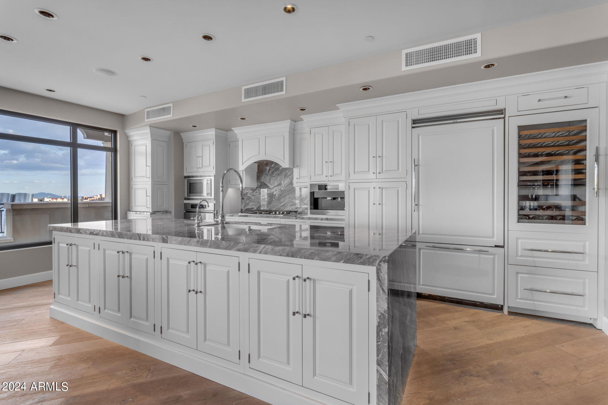 SCOTTSDALE WATERFRONT RESIDENCES CONDOMINIUM - Residential