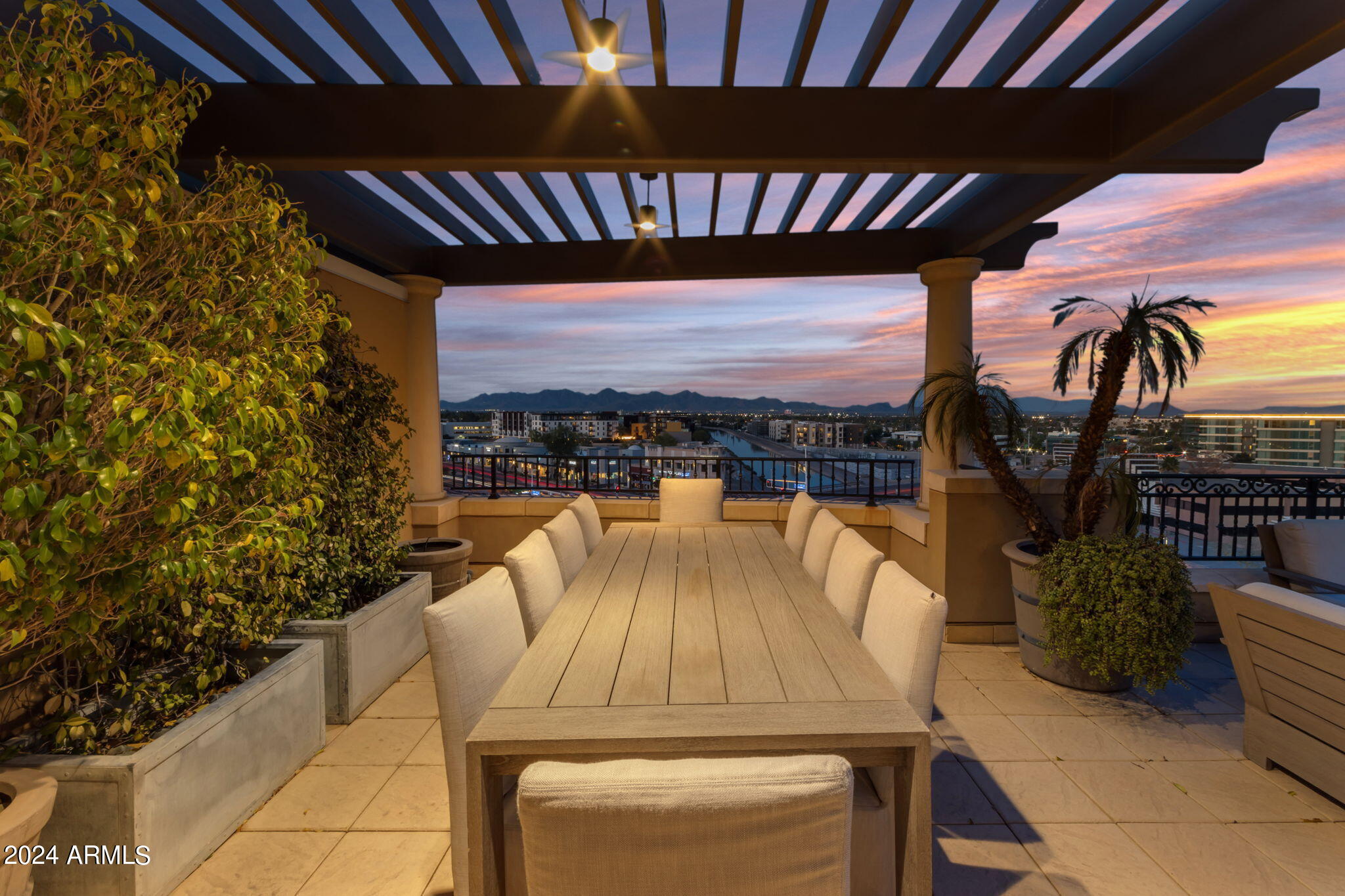 SCOTTSDALE WATERFRONT RESIDENCES CONDOMINIUM - Residential