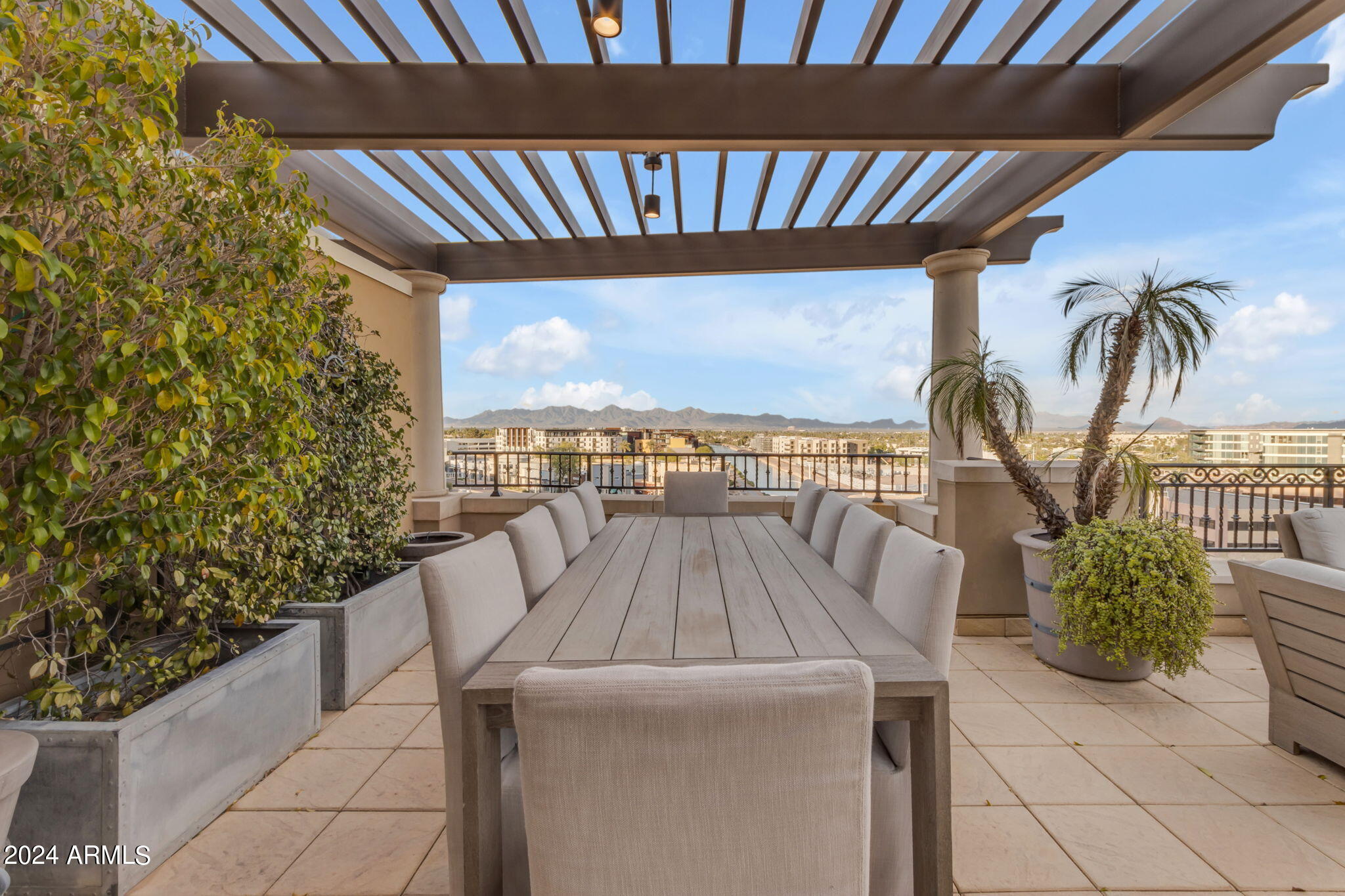 SCOTTSDALE WATERFRONT RESIDENCES CONDOMINIUM - Residential