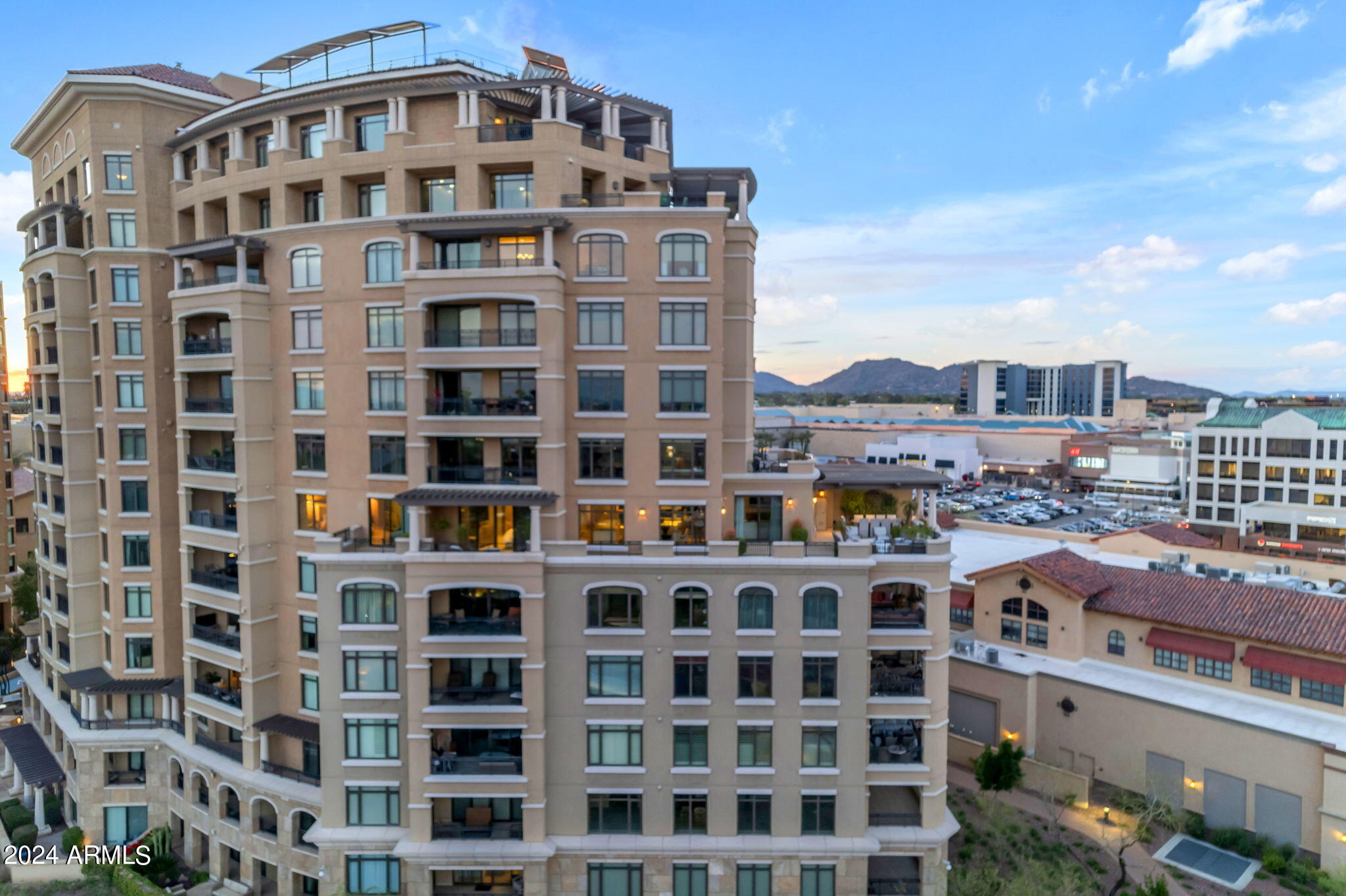 SCOTTSDALE WATERFRONT RESIDENCES CONDOMINIUM - Residential