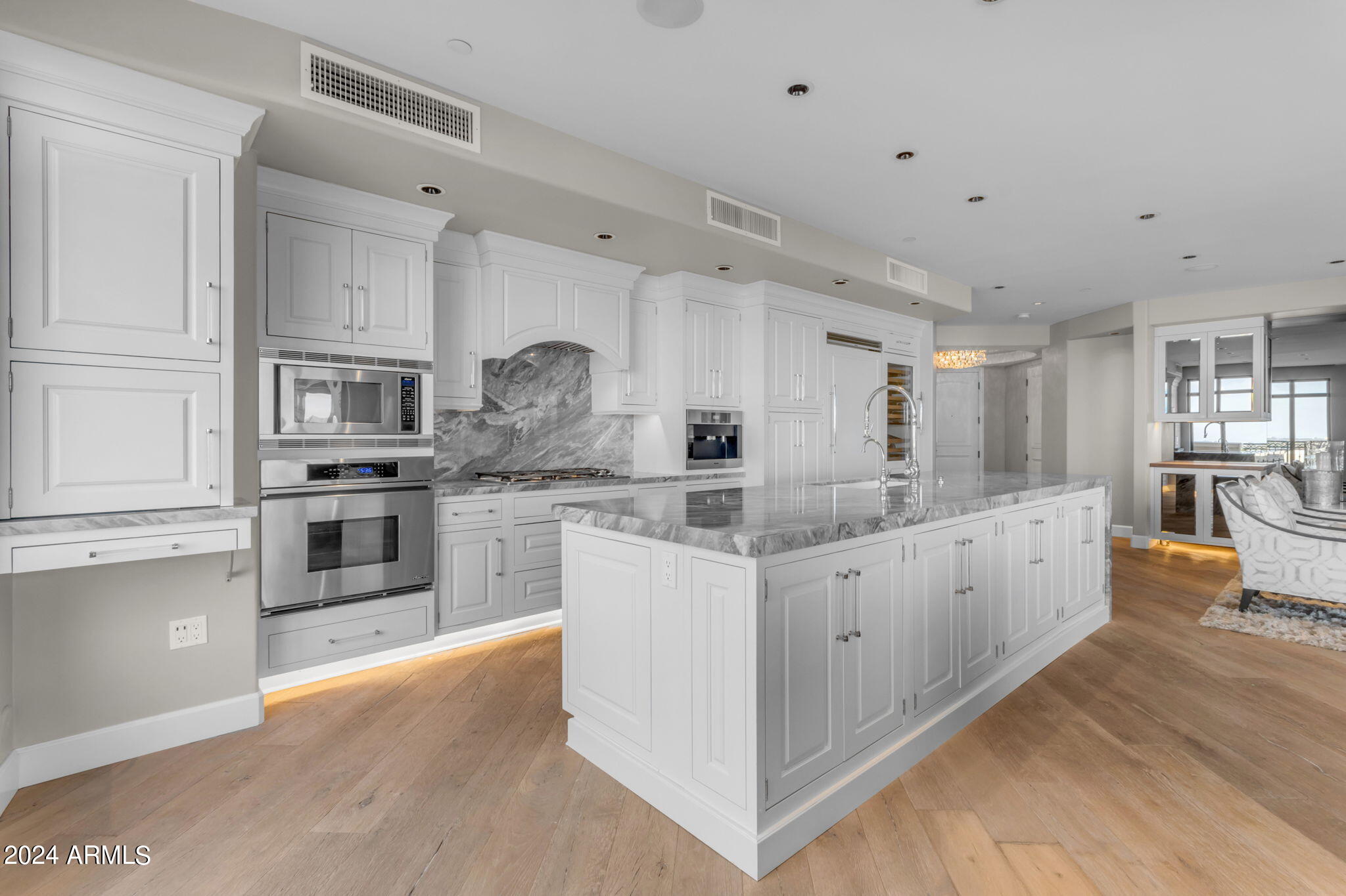 SCOTTSDALE WATERFRONT RESIDENCES CONDOMINIUM - Residential