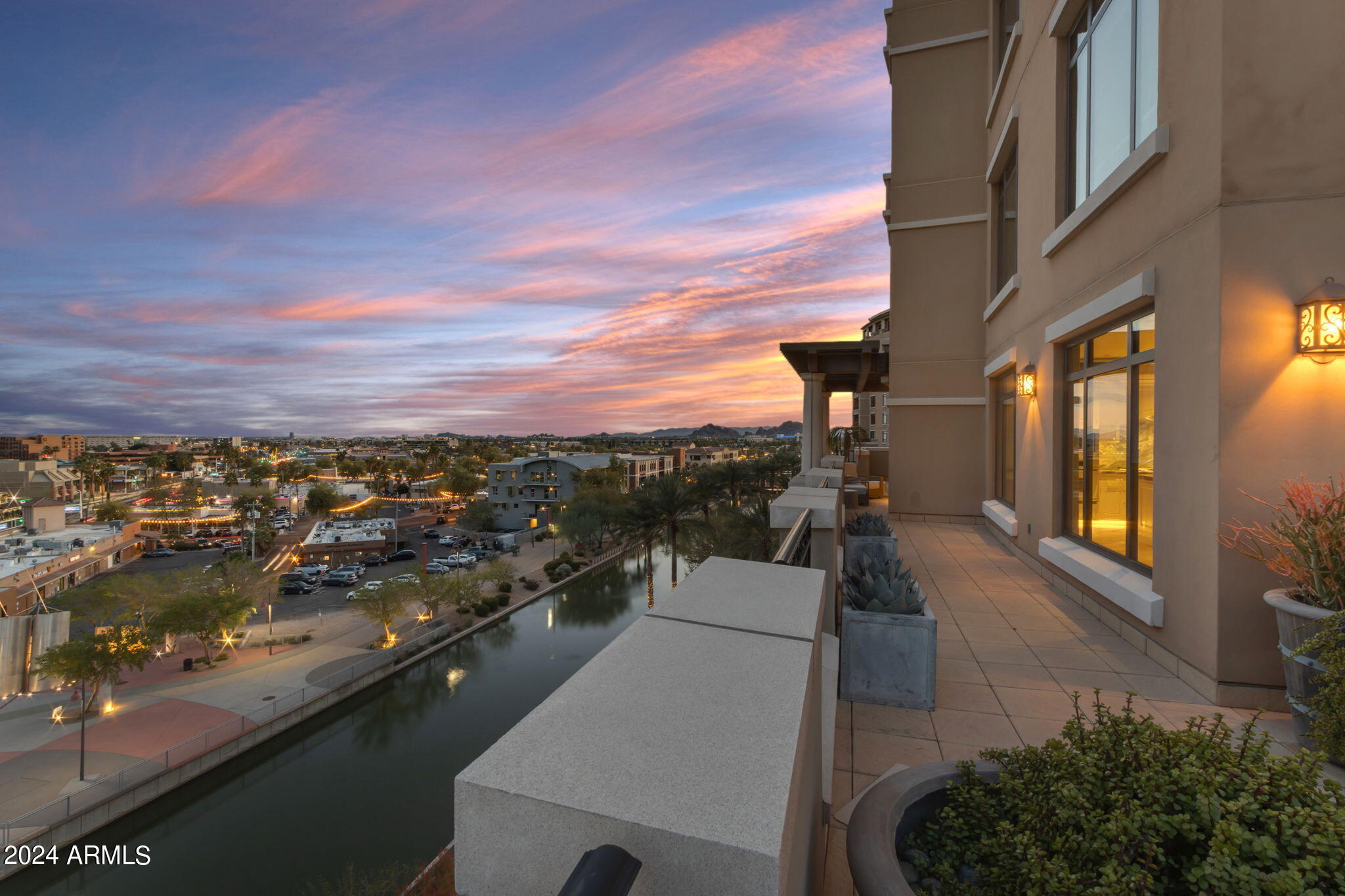 SCOTTSDALE WATERFRONT RESIDENCES CONDOMINIUM - Residential