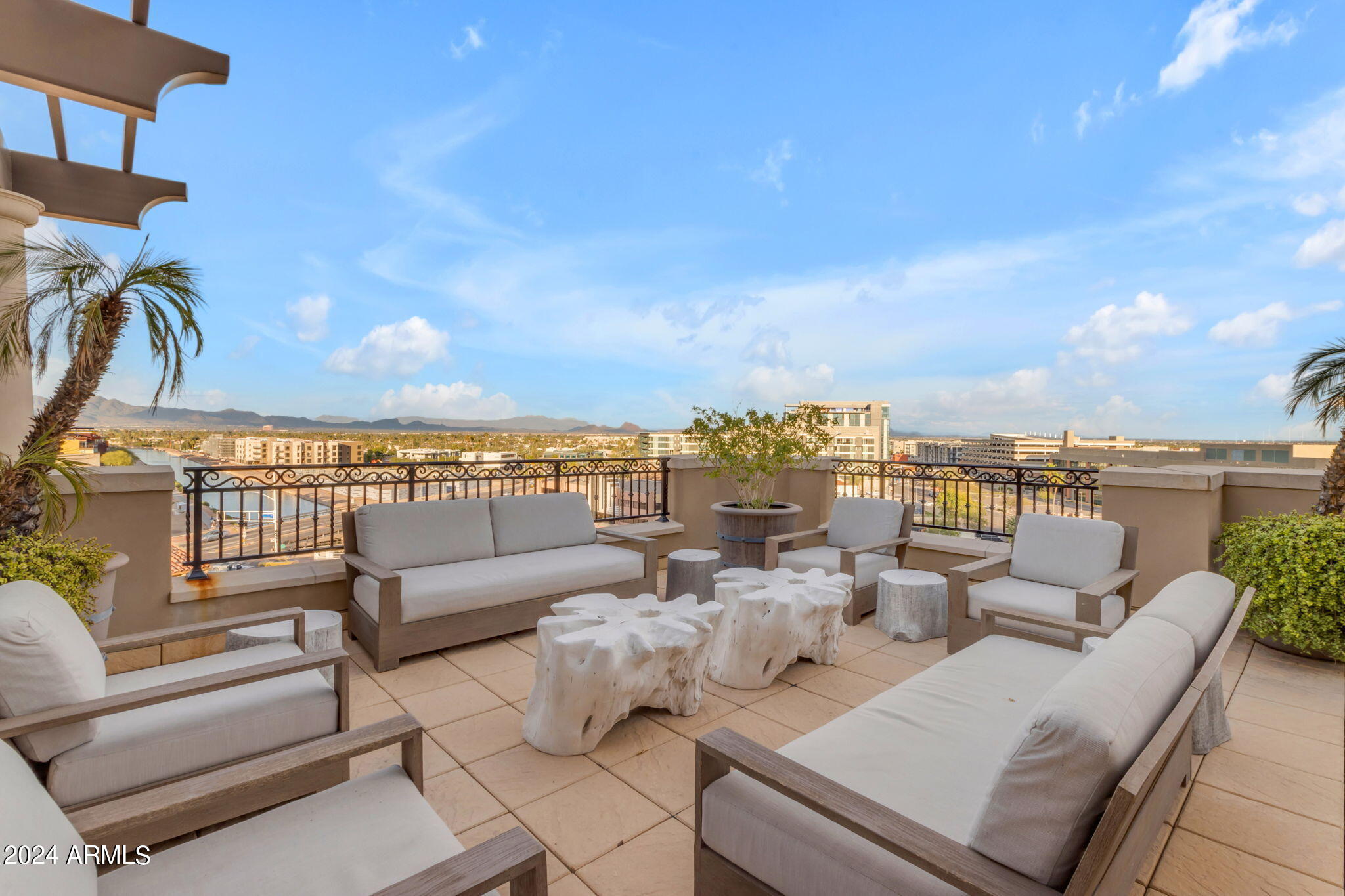 SCOTTSDALE WATERFRONT RESIDENCES CONDOMINIUM - Residential