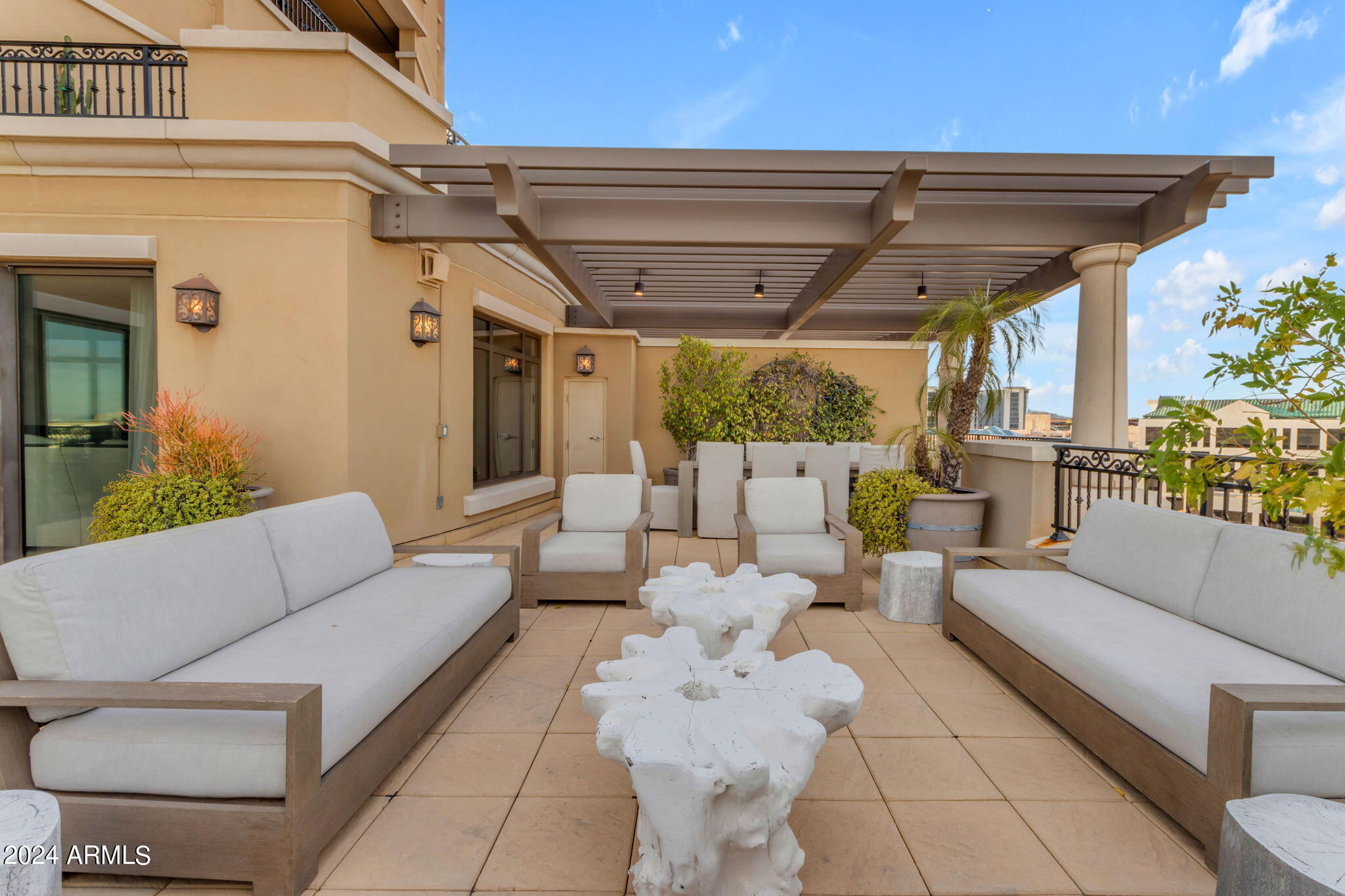 SCOTTSDALE WATERFRONT RESIDENCES CONDOMINIUM - Residential
