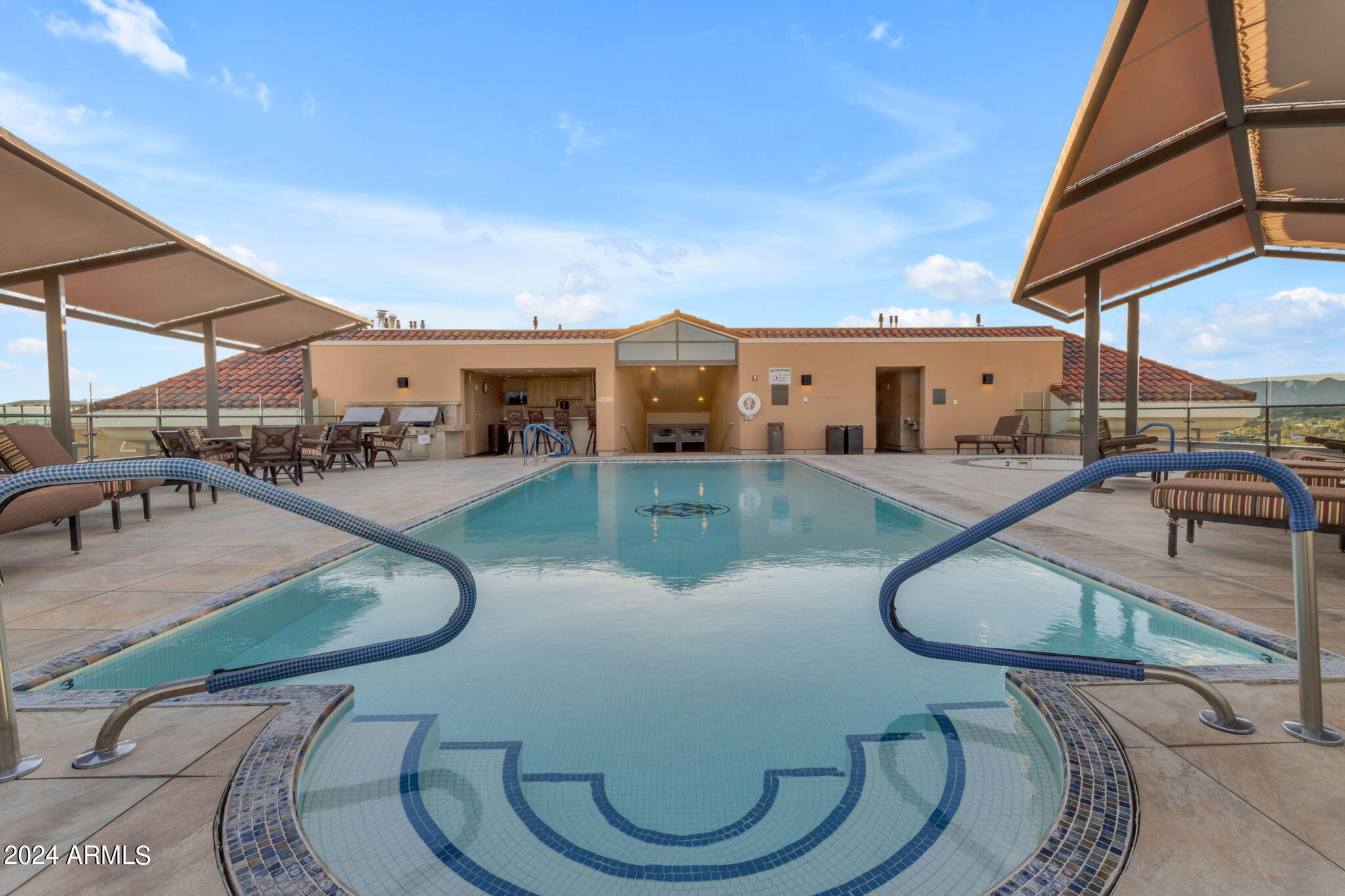 SCOTTSDALE WATERFRONT RESIDENCES CONDOMINIUM - Residential