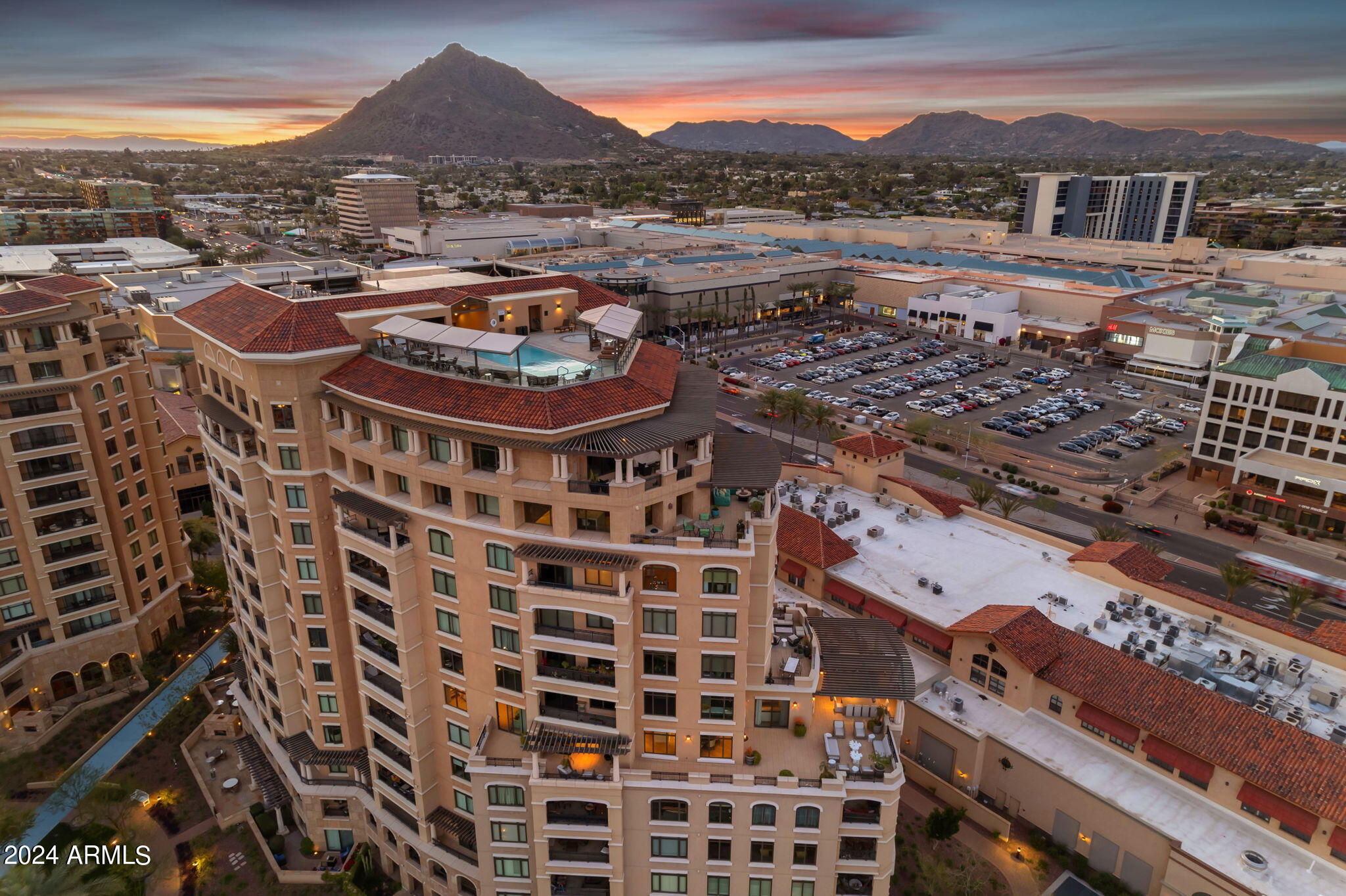 SCOTTSDALE WATERFRONT RESIDENCES CONDOMINIUM - Residential