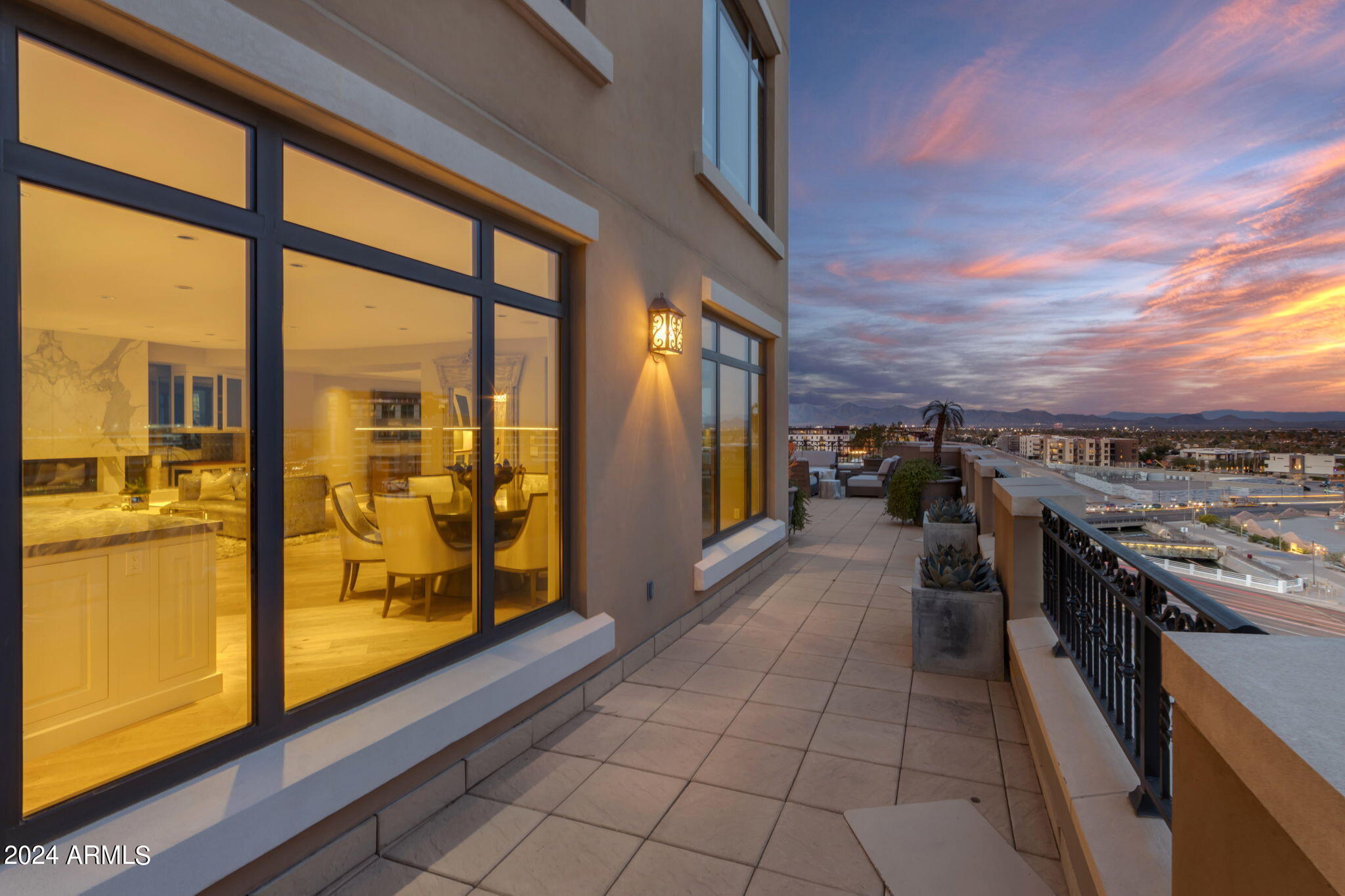 SCOTTSDALE WATERFRONT RESIDENCES CONDOMINIUM - Residential