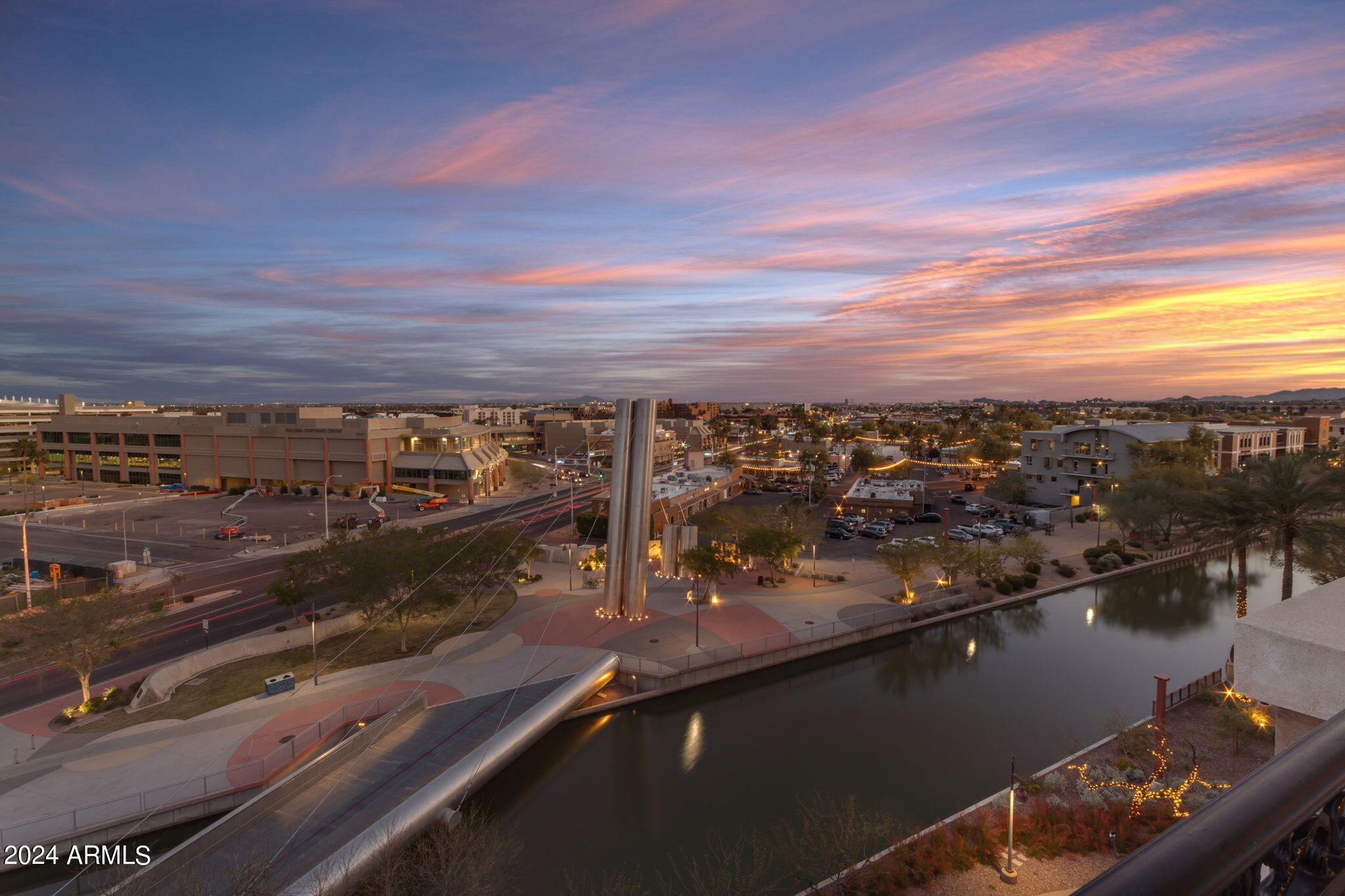 SCOTTSDALE WATERFRONT RESIDENCES CONDOMINIUM - Residential