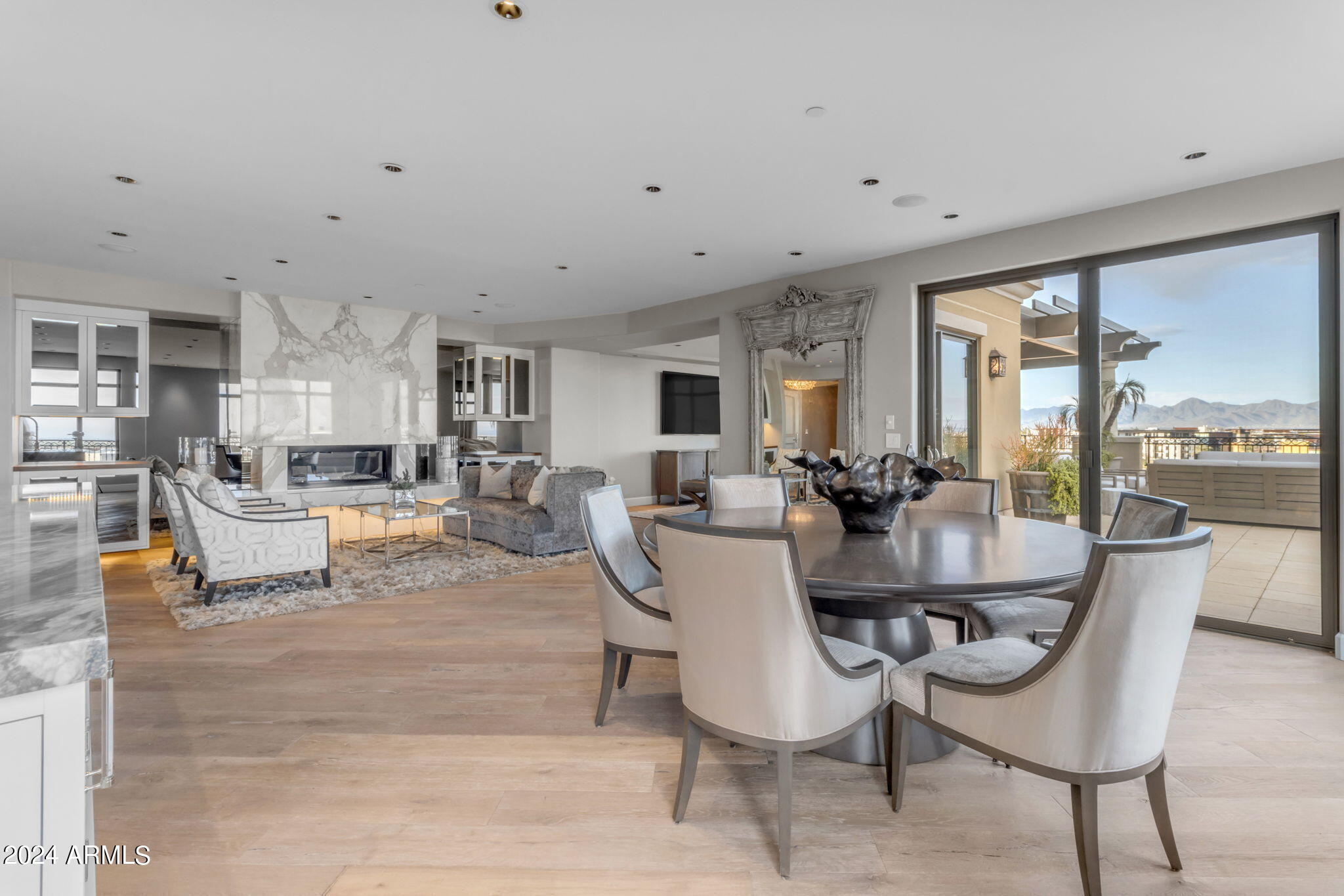 SCOTTSDALE WATERFRONT RESIDENCES CONDOMINIUM - Residential