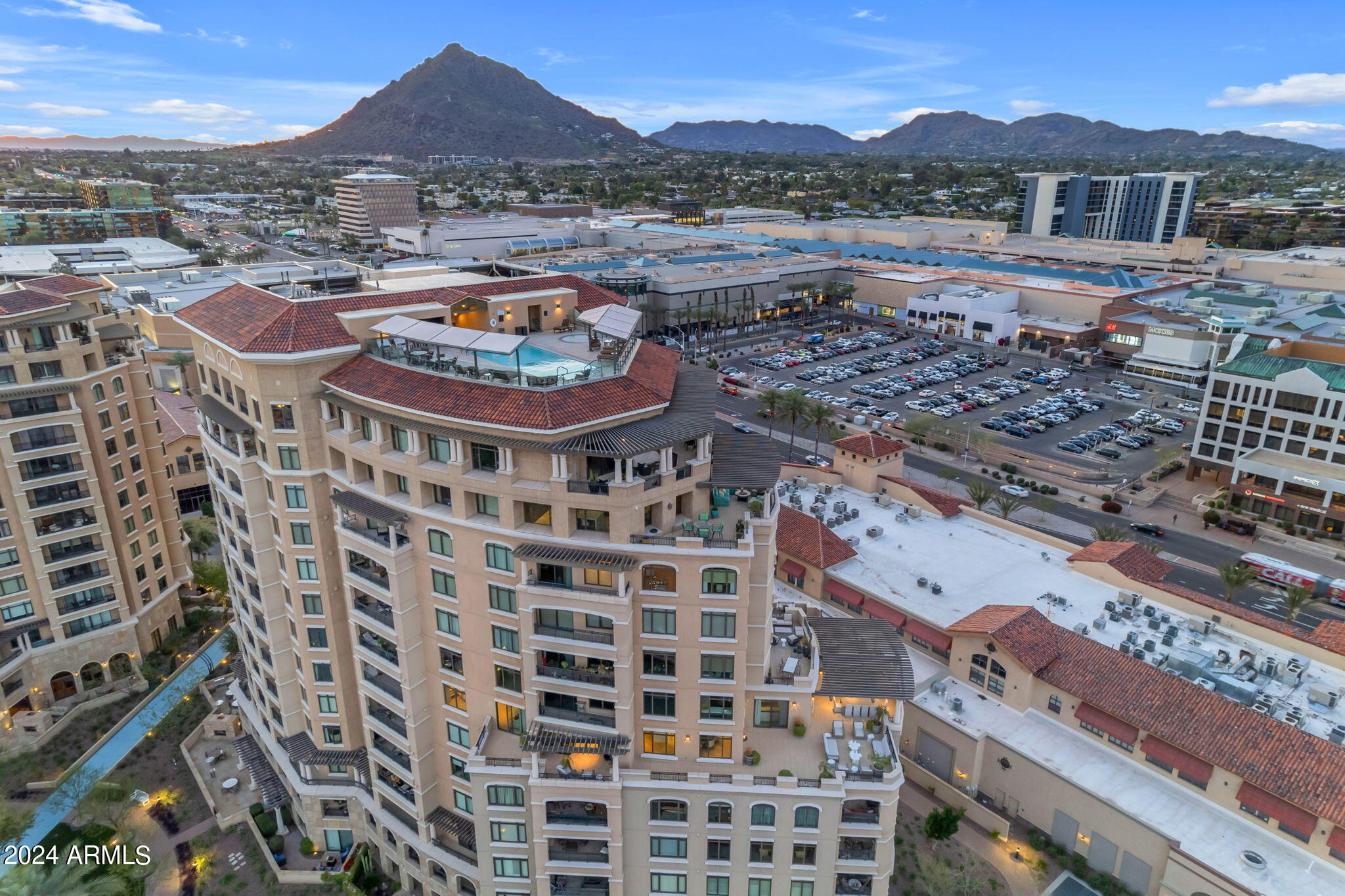SCOTTSDALE WATERFRONT RESIDENCES CONDOMINIUM - Residential