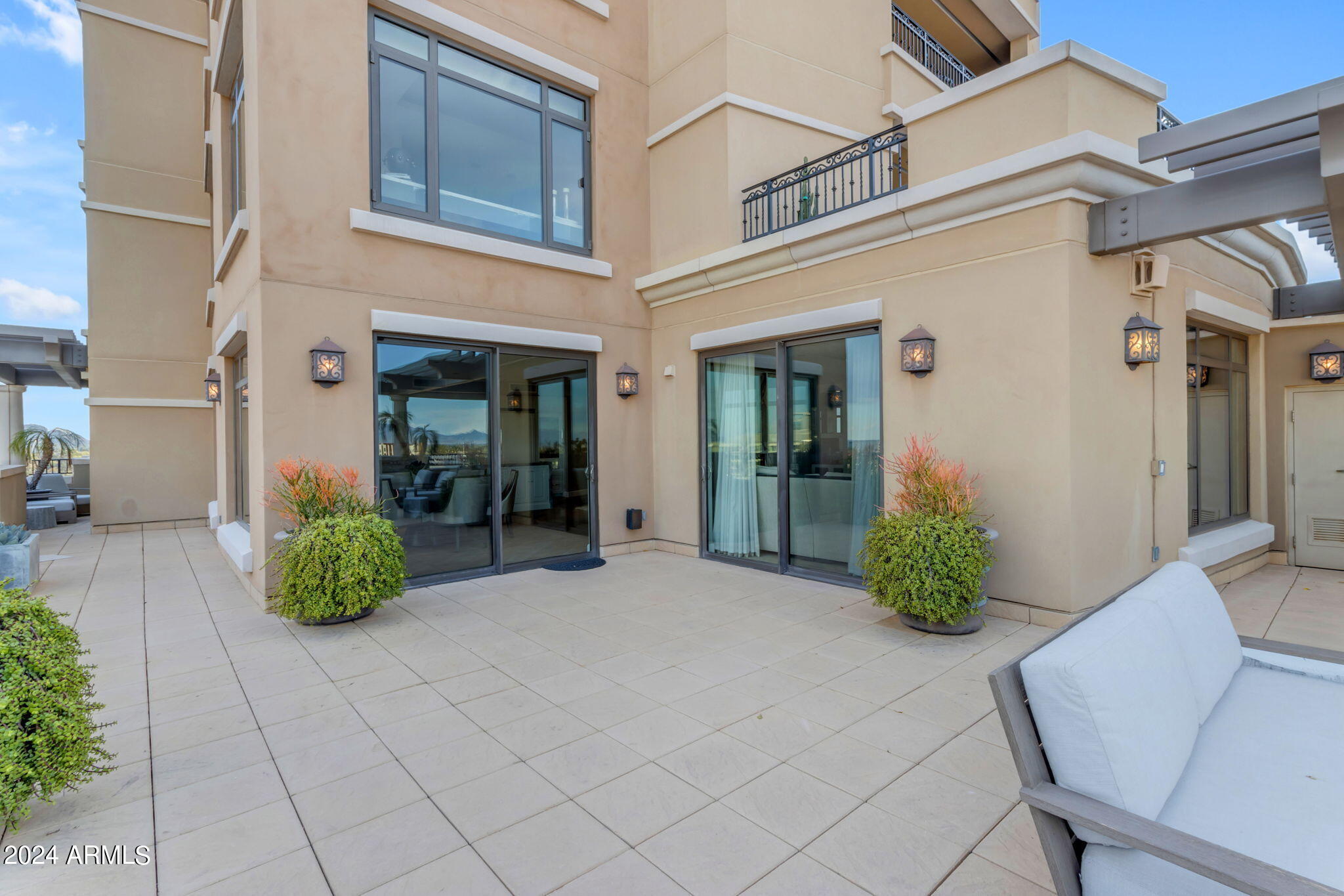 SCOTTSDALE WATERFRONT RESIDENCES CONDOMINIUM - Residential