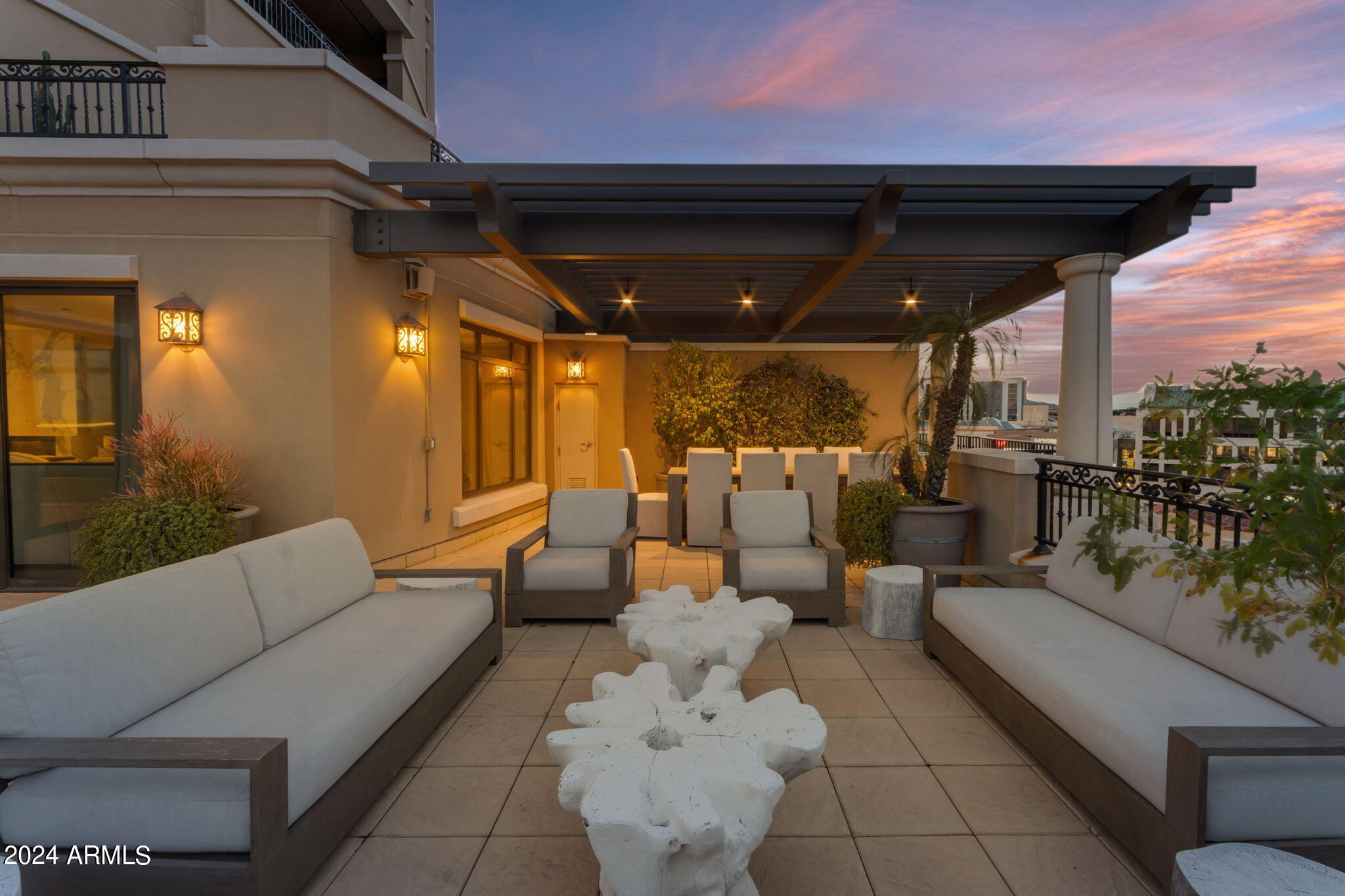 SCOTTSDALE WATERFRONT RESIDENCES CONDOMINIUM - Residential