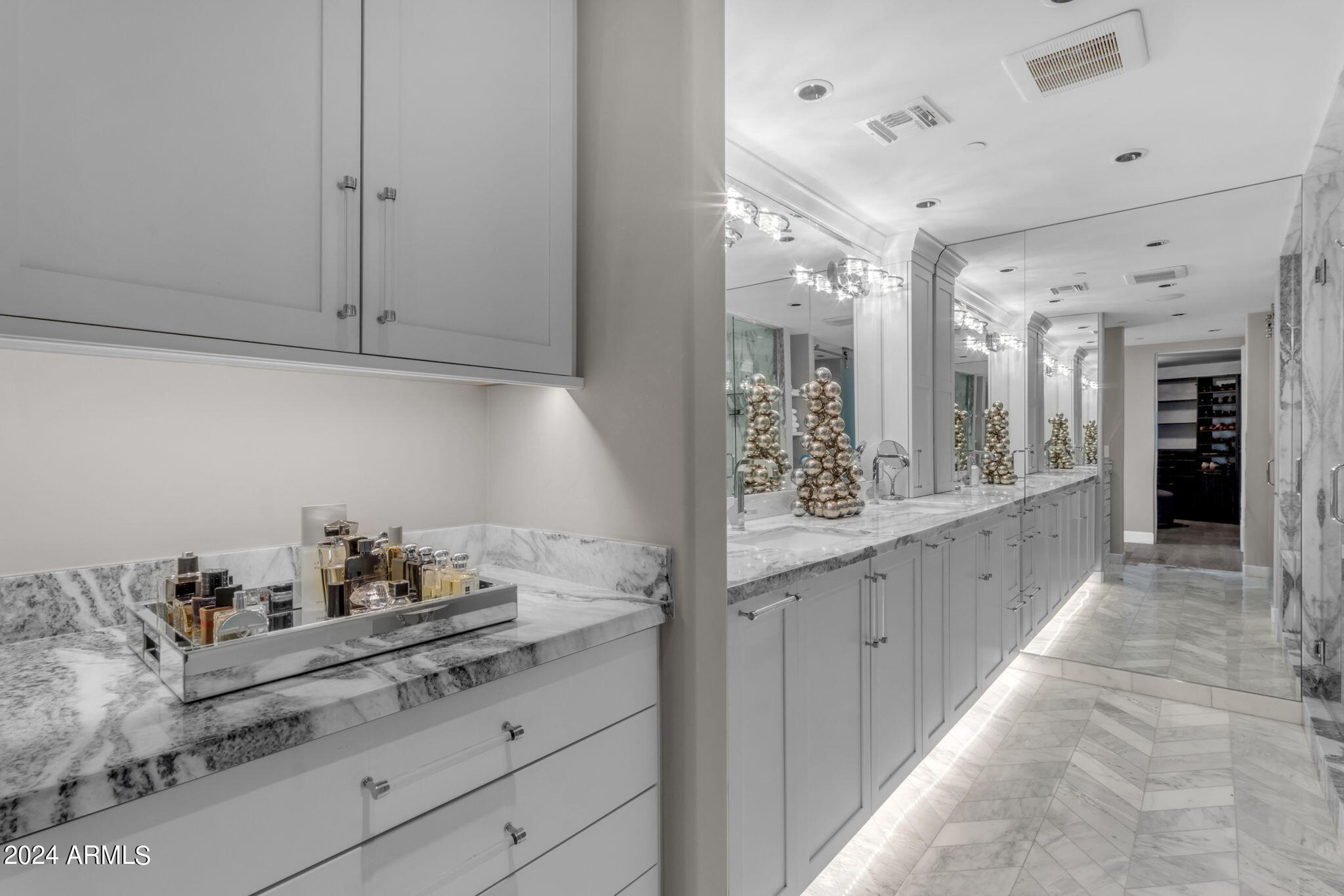 SCOTTSDALE WATERFRONT RESIDENCES CONDOMINIUM - Residential