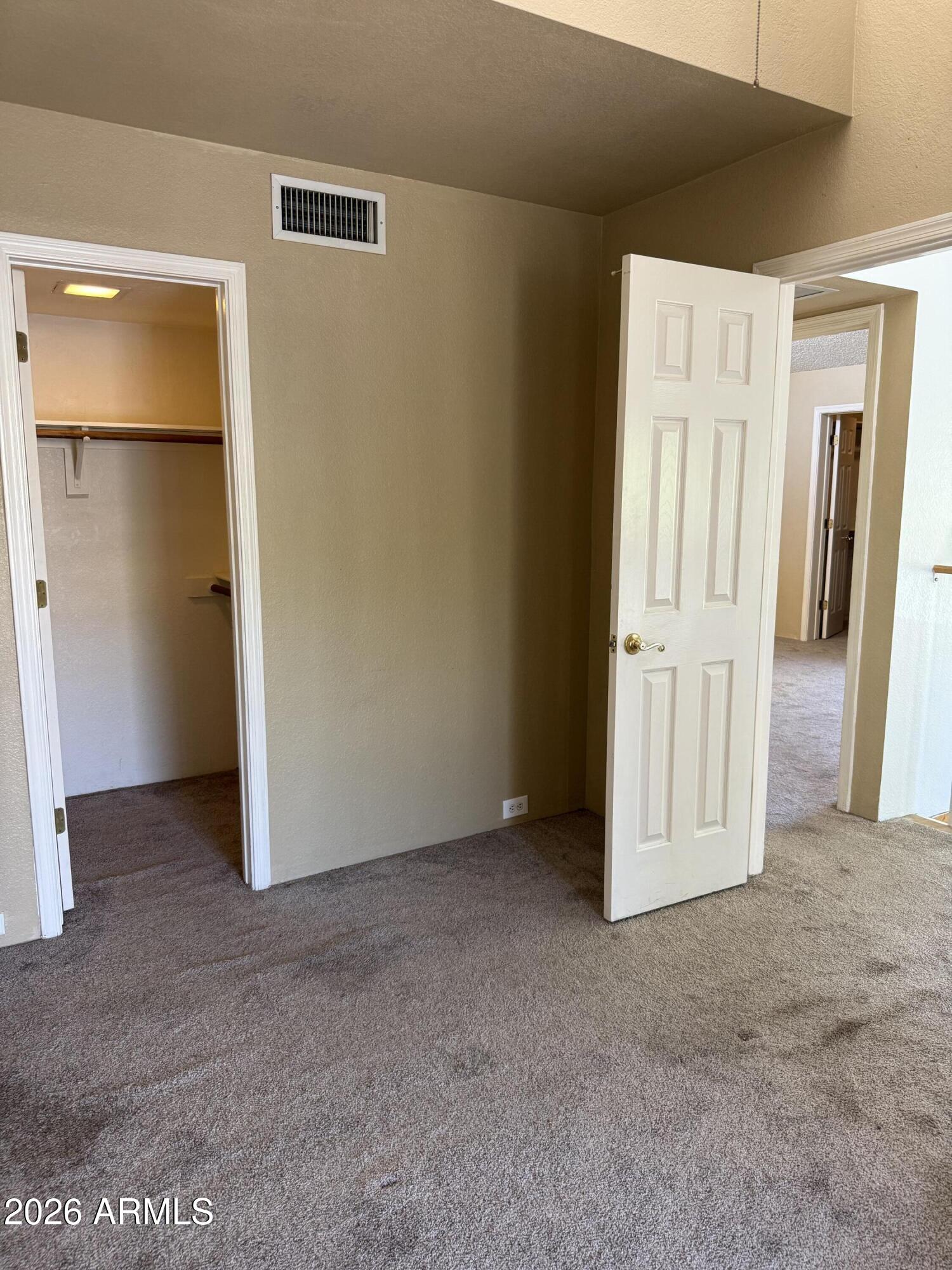 POINTE SOUTH MOUNTAIN UNIT 4 AMD - Residential Lease