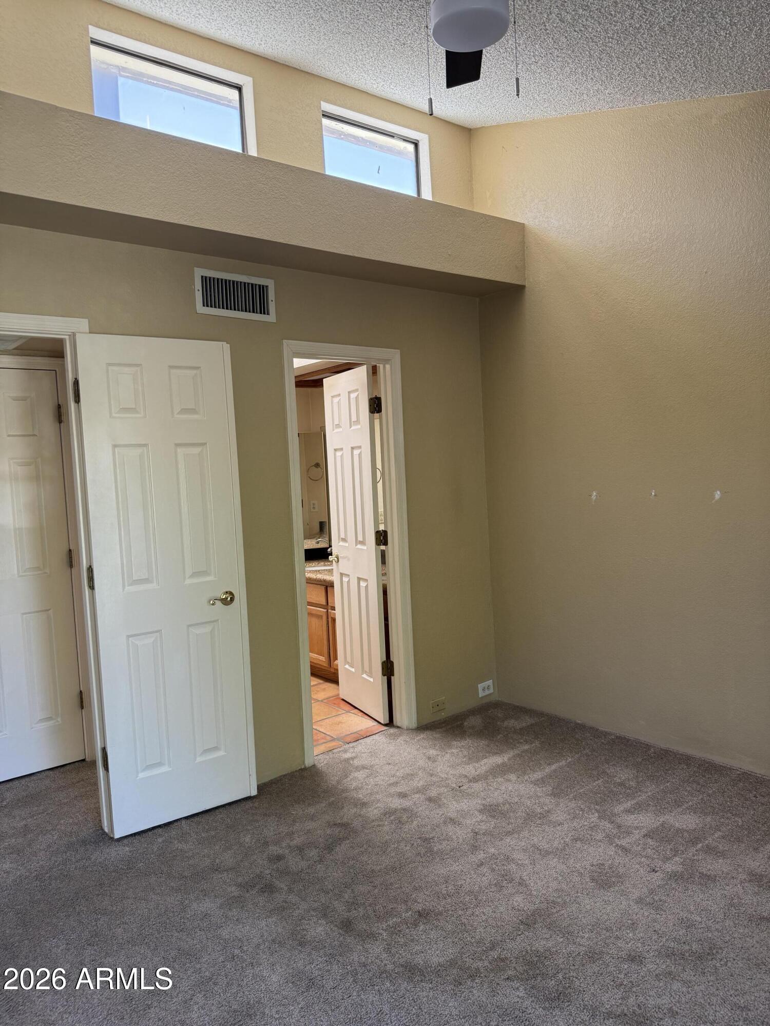 POINTE SOUTH MOUNTAIN UNIT 4 AMD - Residential Lease