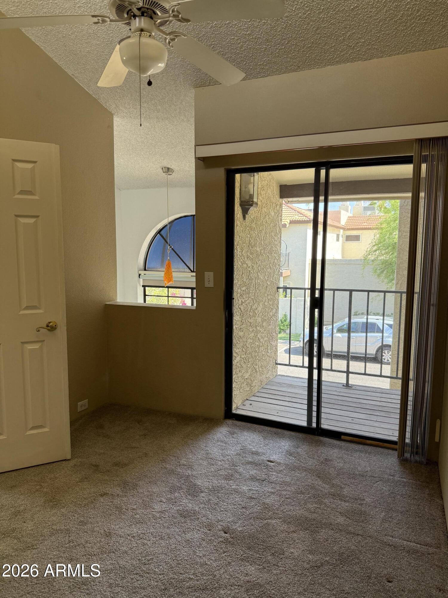 POINTE SOUTH MOUNTAIN UNIT 4 AMD - Residential Lease