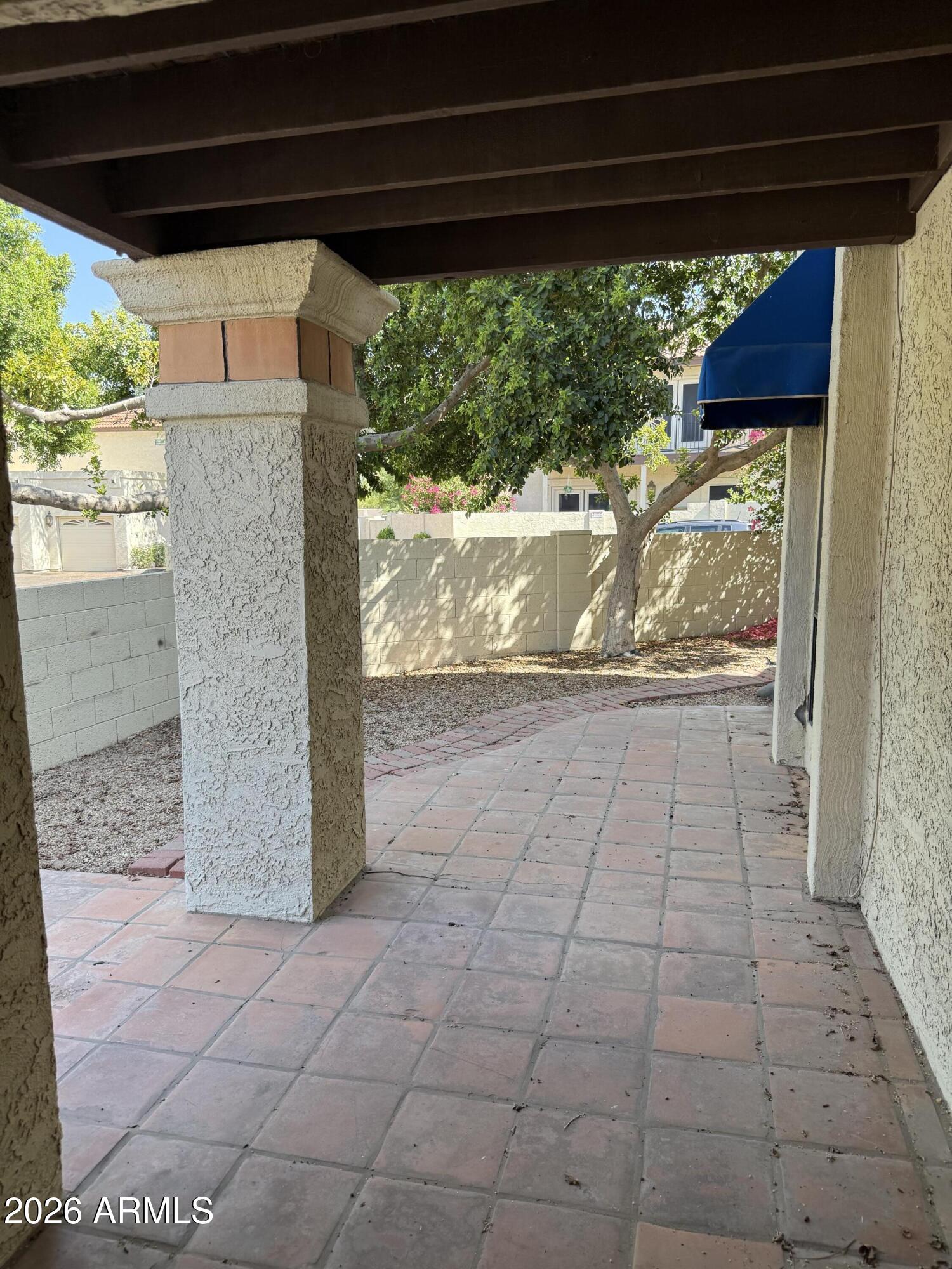 POINTE SOUTH MOUNTAIN UNIT 4 AMD - Residential Lease