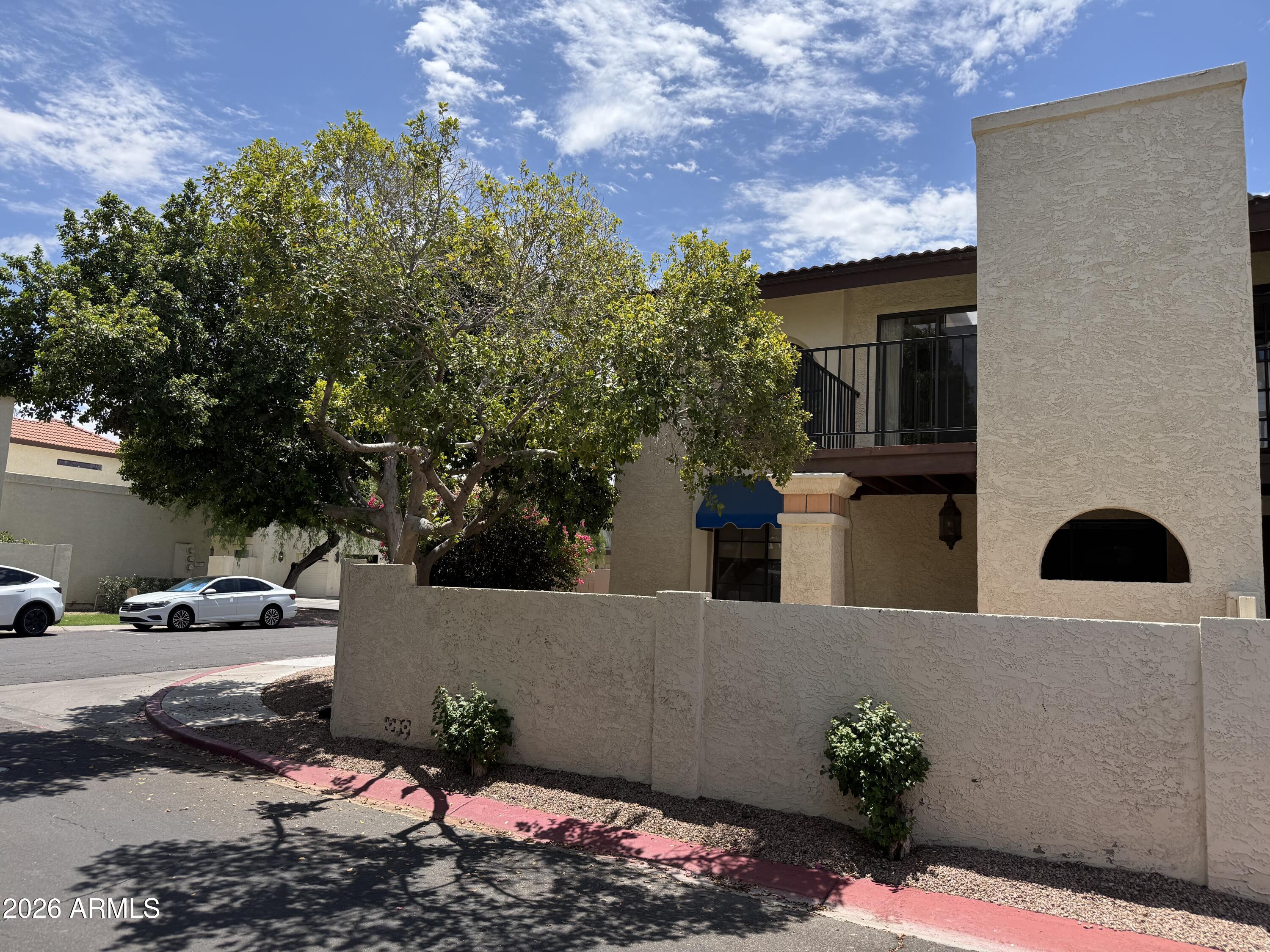 POINTE SOUTH MOUNTAIN UNIT 4 AMD - Residential Lease