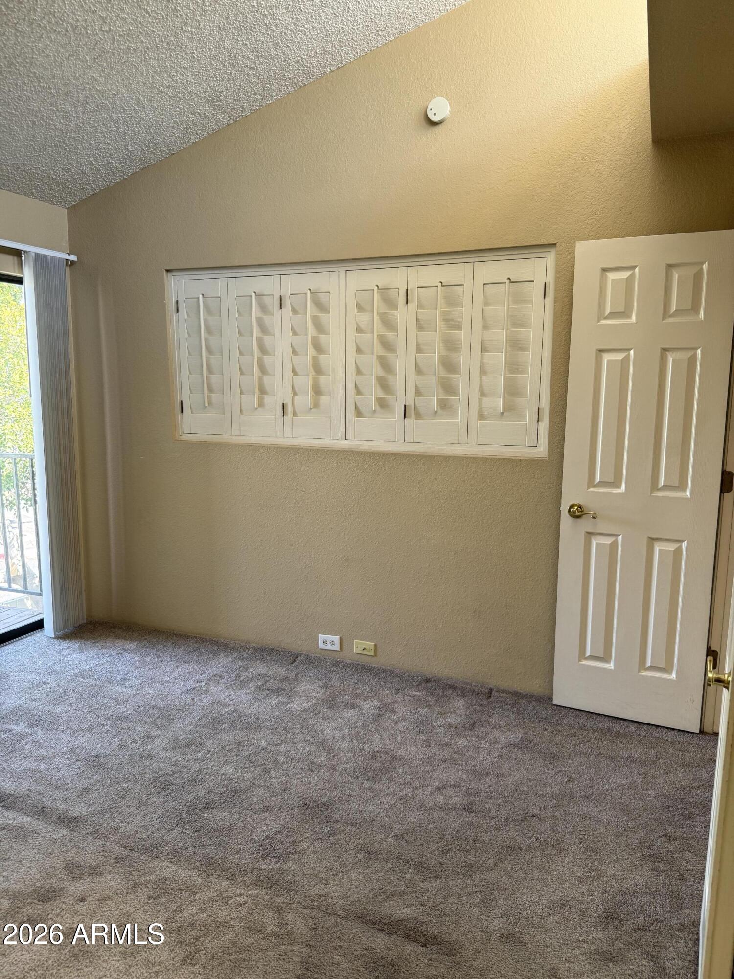 POINTE SOUTH MOUNTAIN UNIT 4 AMD - Residential Lease