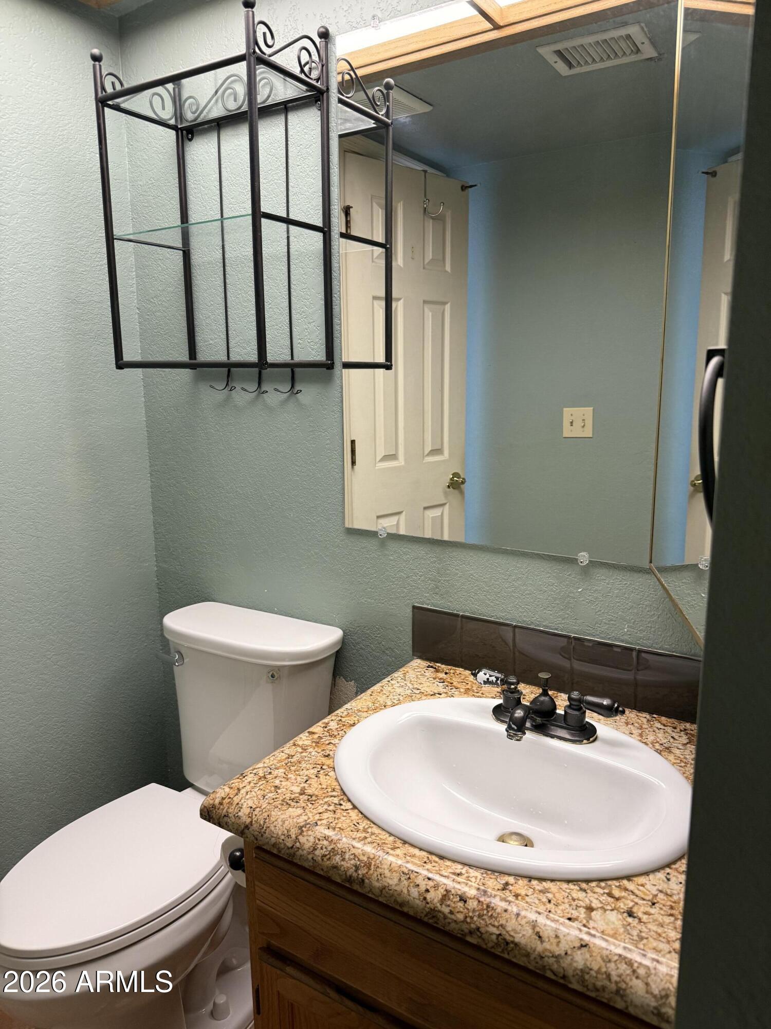 POINTE SOUTH MOUNTAIN UNIT 4 AMD - Residential Lease