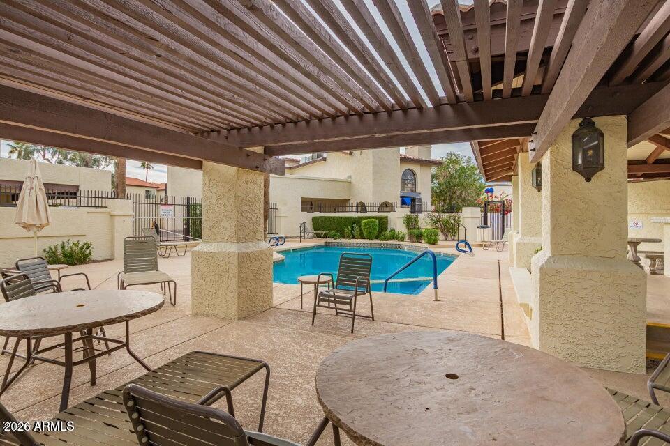 POINTE SOUTH MOUNTAIN UNIT 4 AMD - Residential Lease