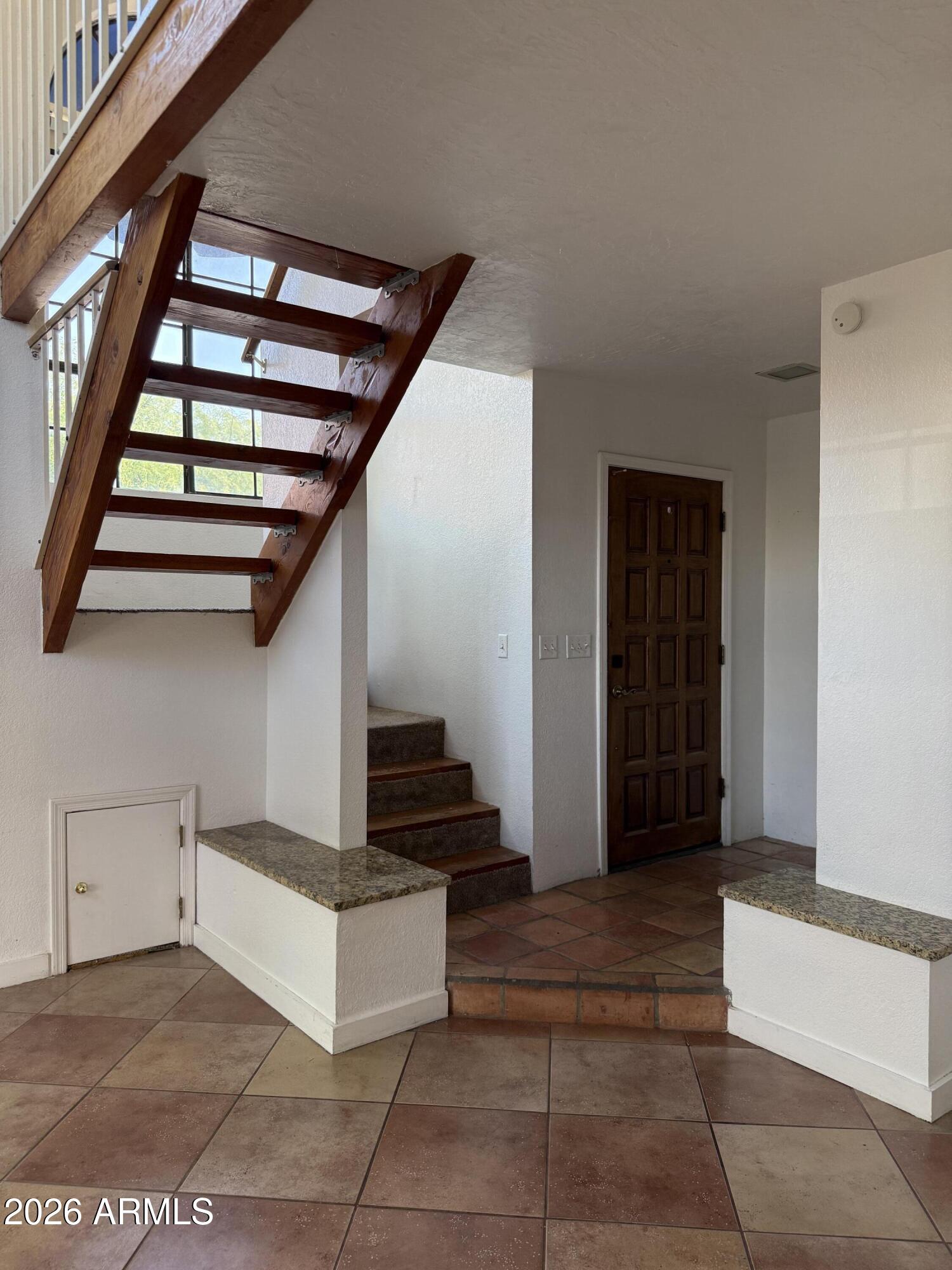 POINTE SOUTH MOUNTAIN UNIT 4 AMD - Residential Lease