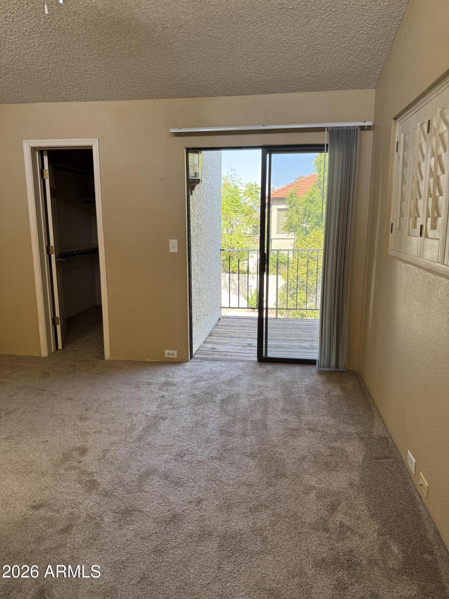 POINTE SOUTH MOUNTAIN UNIT 4 AMD - Residential Lease