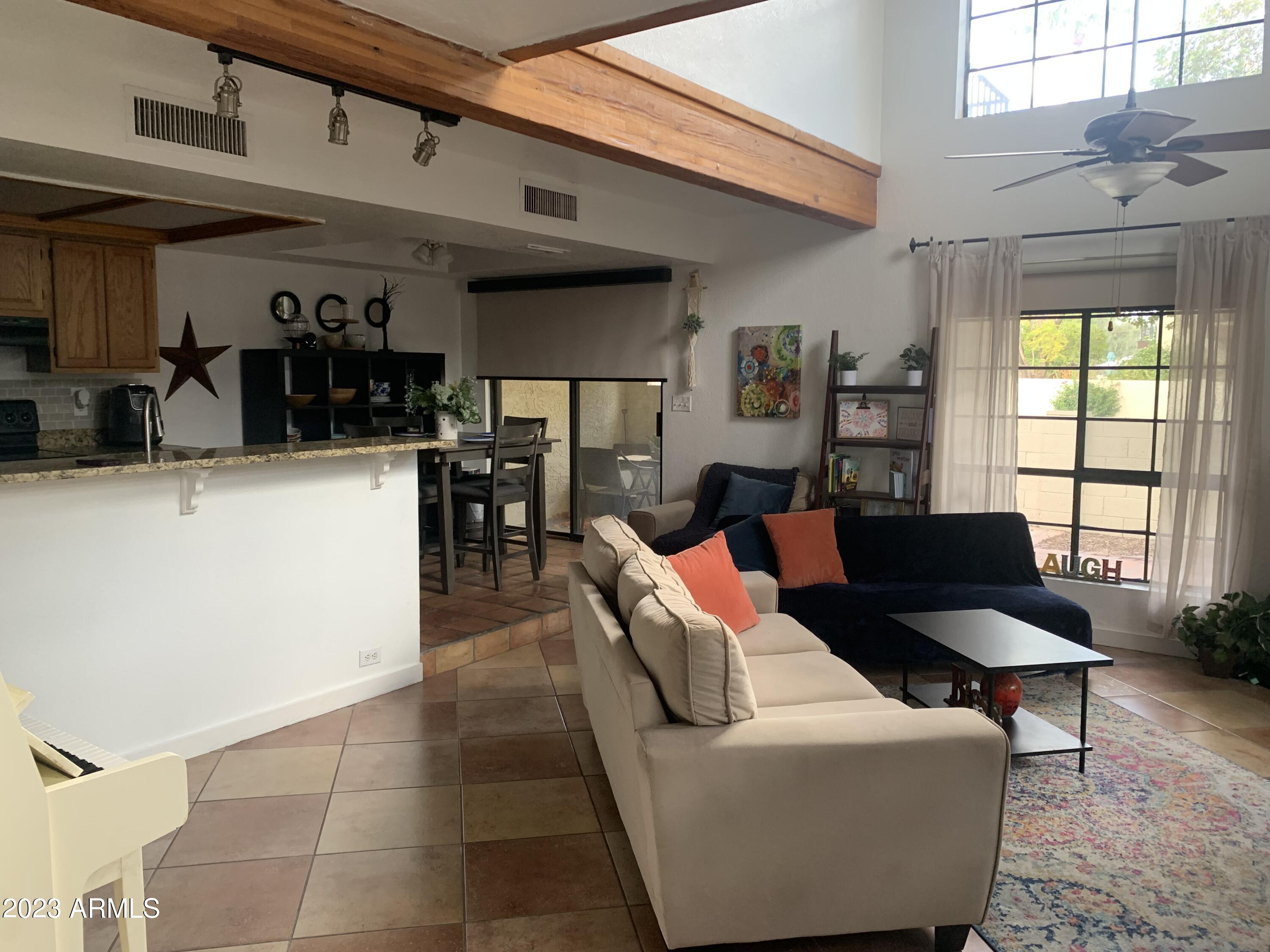 POINTE SOUTH MOUNTAIN UNIT 4 AMD - Residential Lease