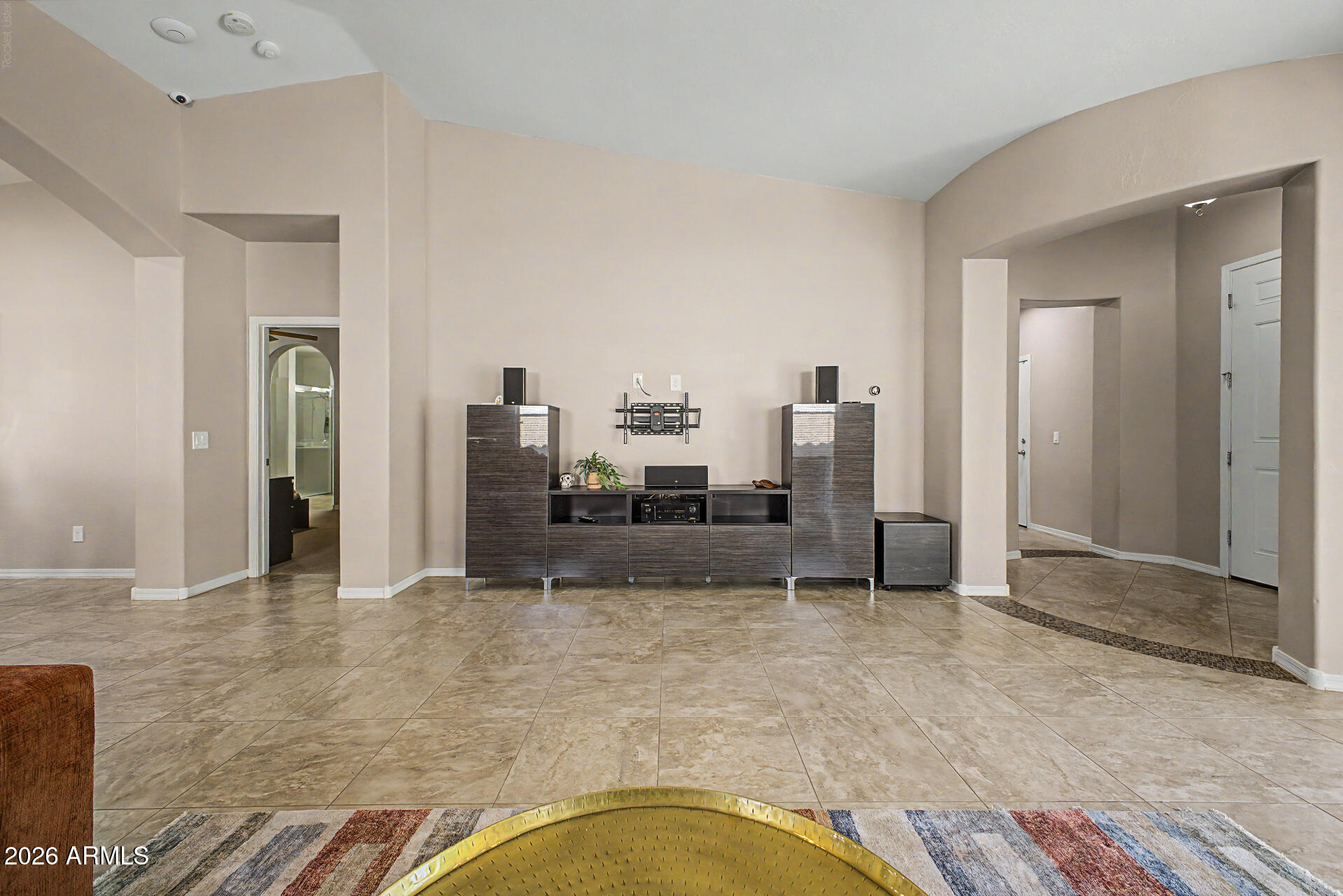 LA SENTIERO - Residential