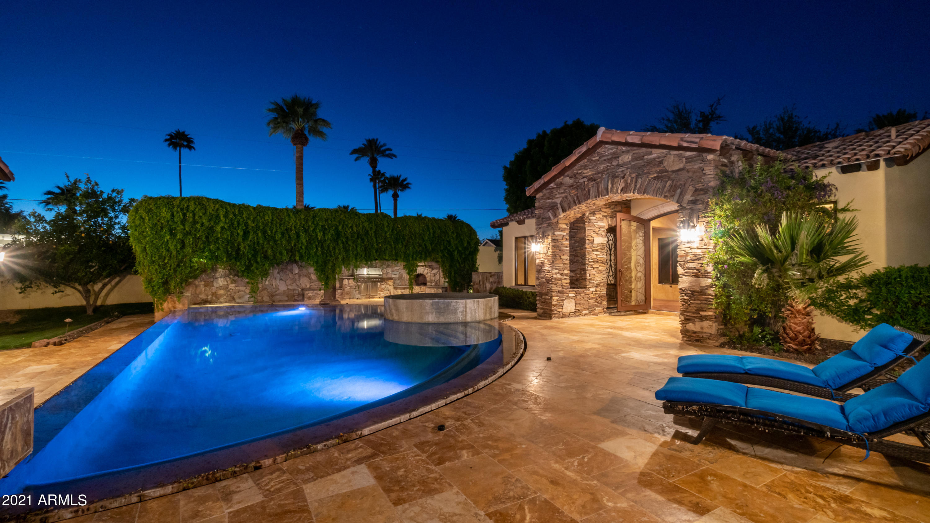 VINEYARDS AT ARCADIA - Residential