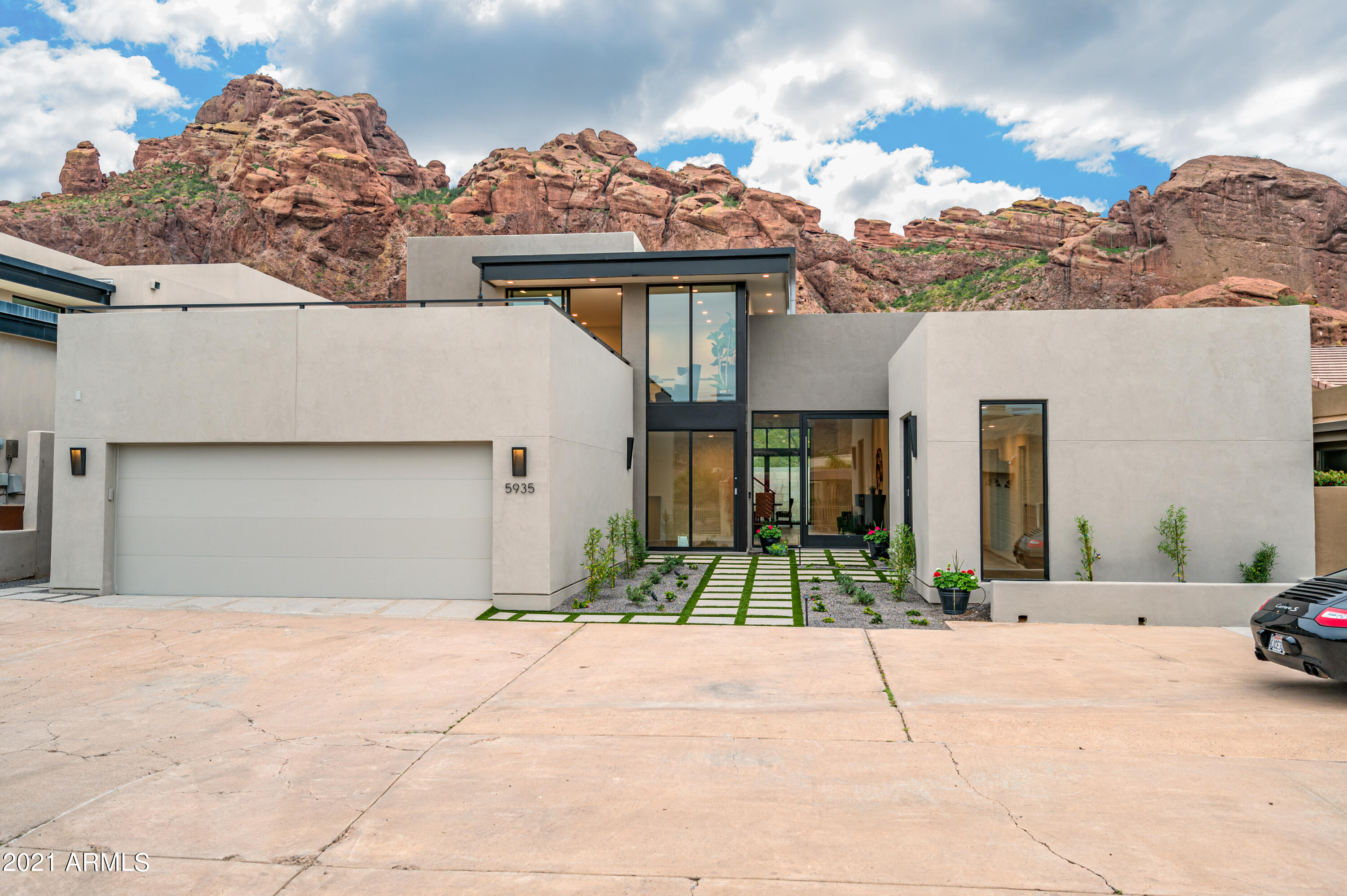 ECHO CANYON - Residential