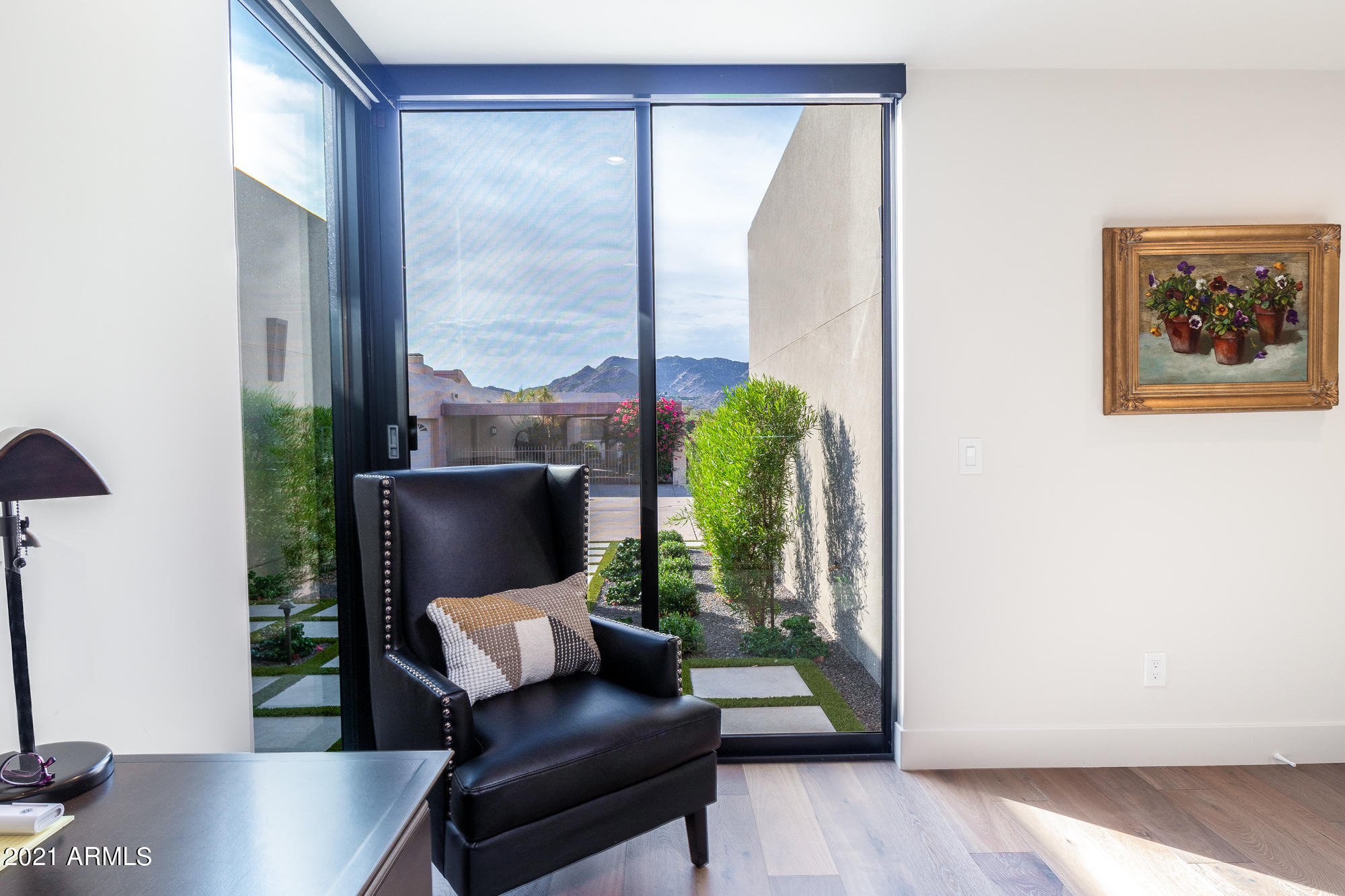ECHO CANYON - Residential