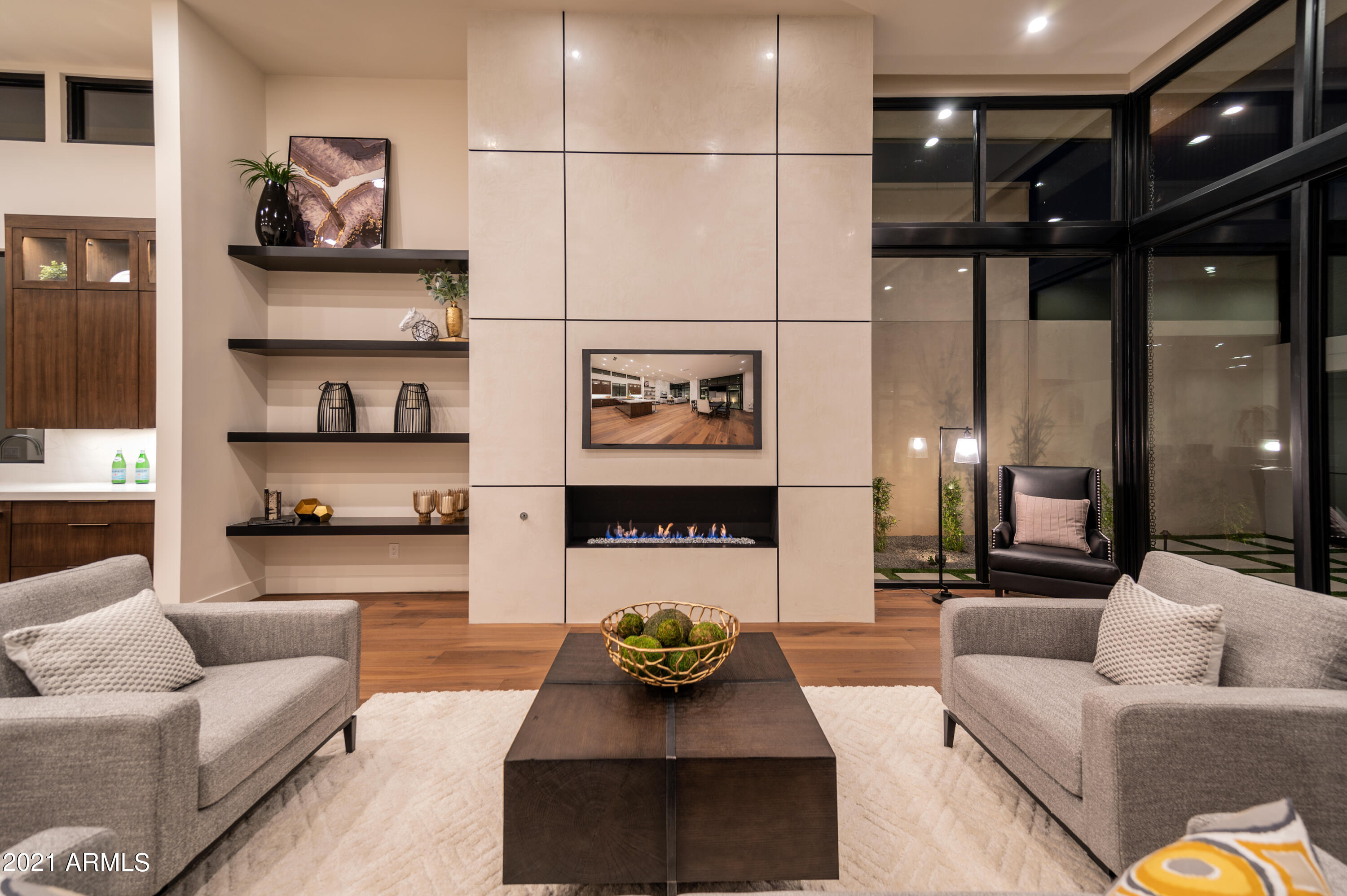 ECHO CANYON - Residential
