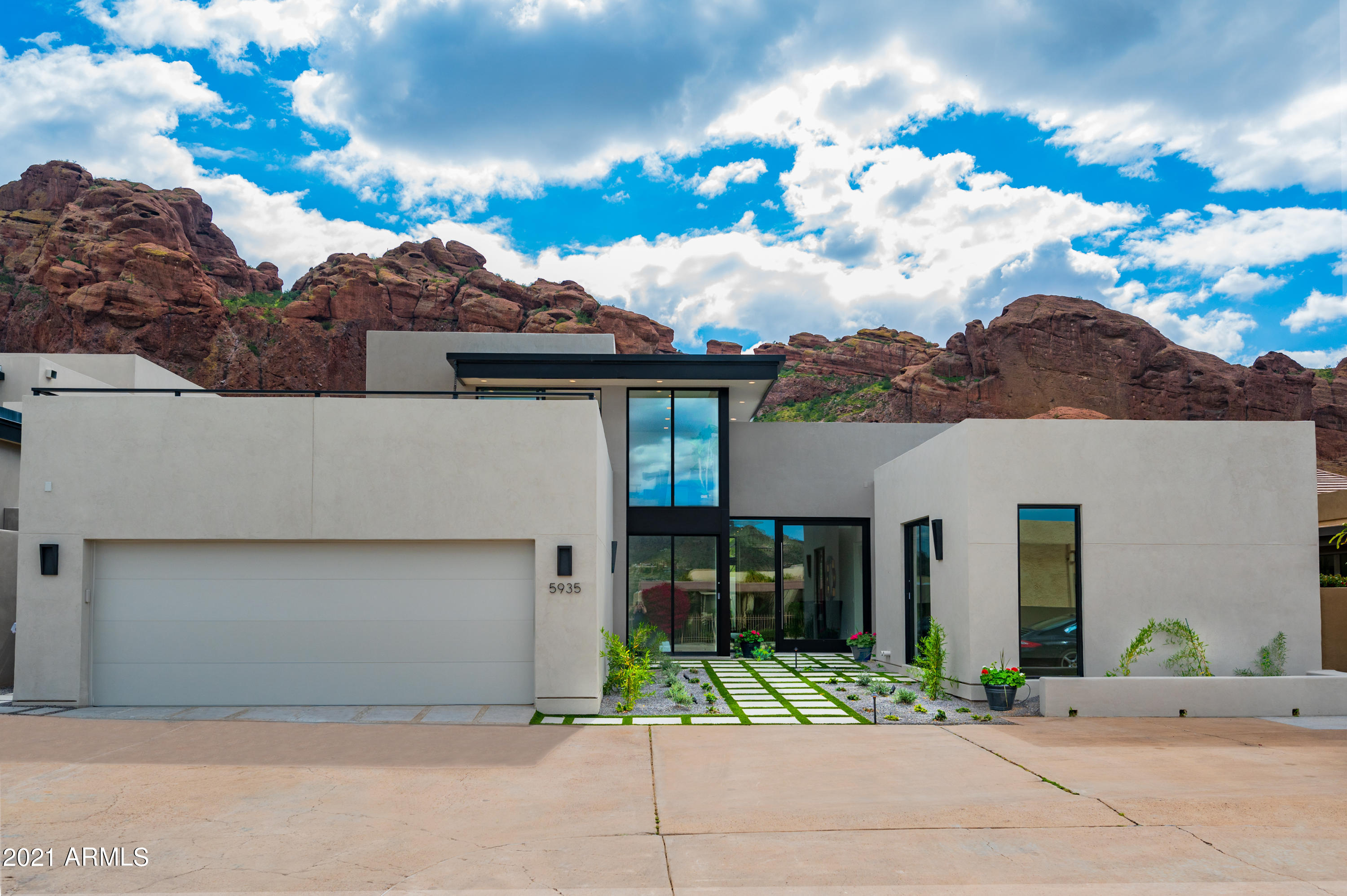 ECHO CANYON - Residential