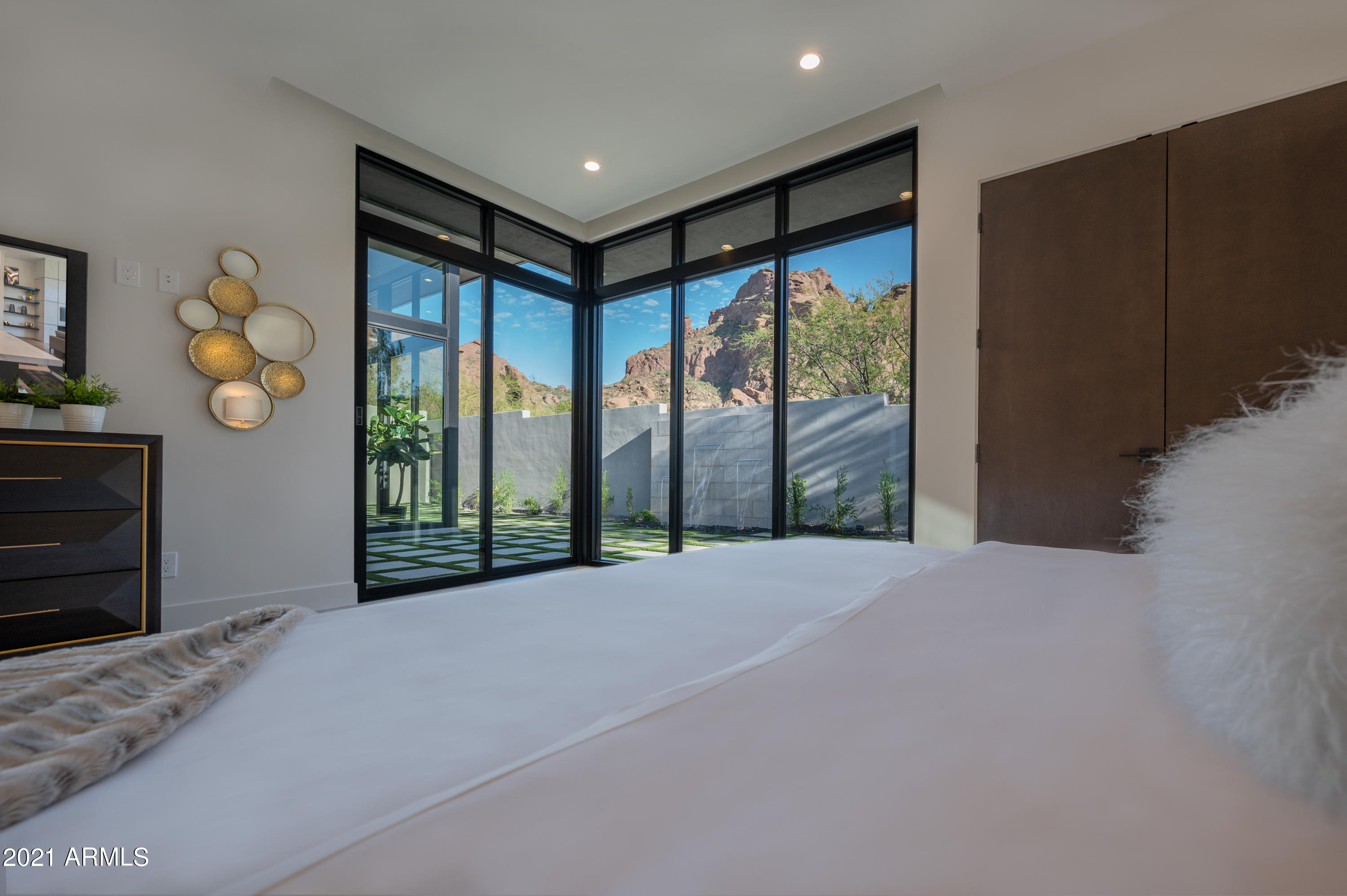 ECHO CANYON - Residential