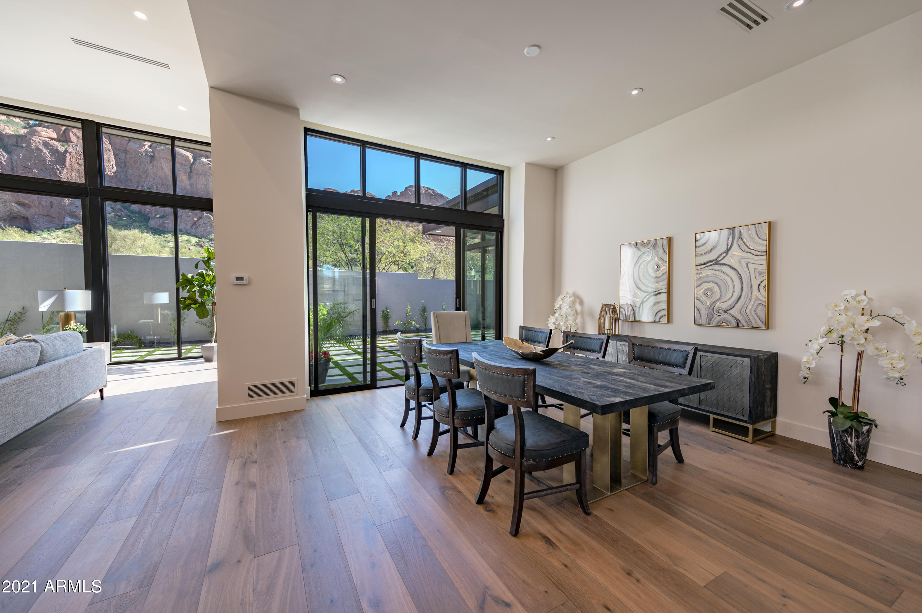 ECHO CANYON - Residential