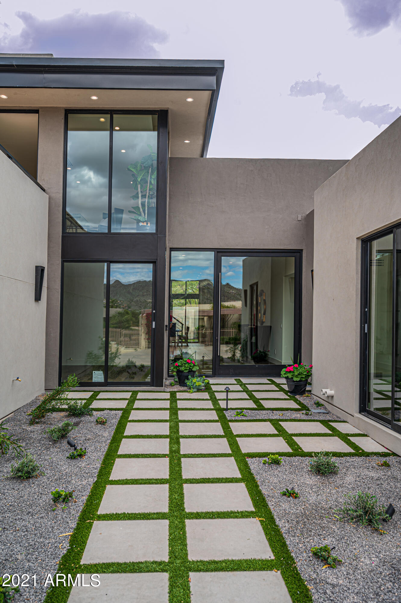 ECHO CANYON - Residential