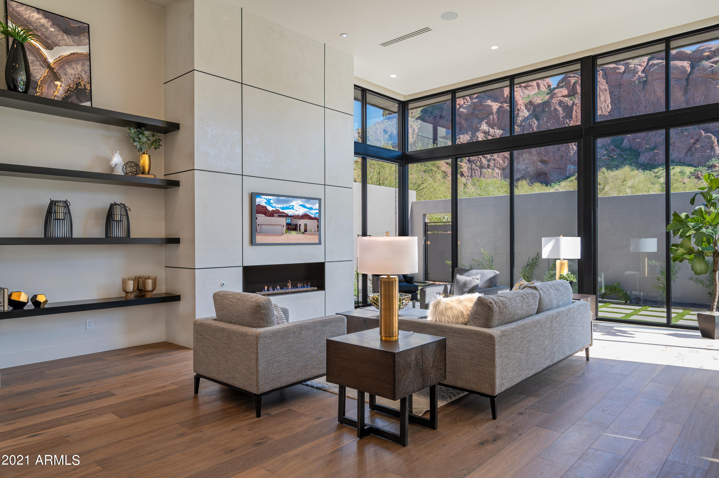 ECHO CANYON - Residential