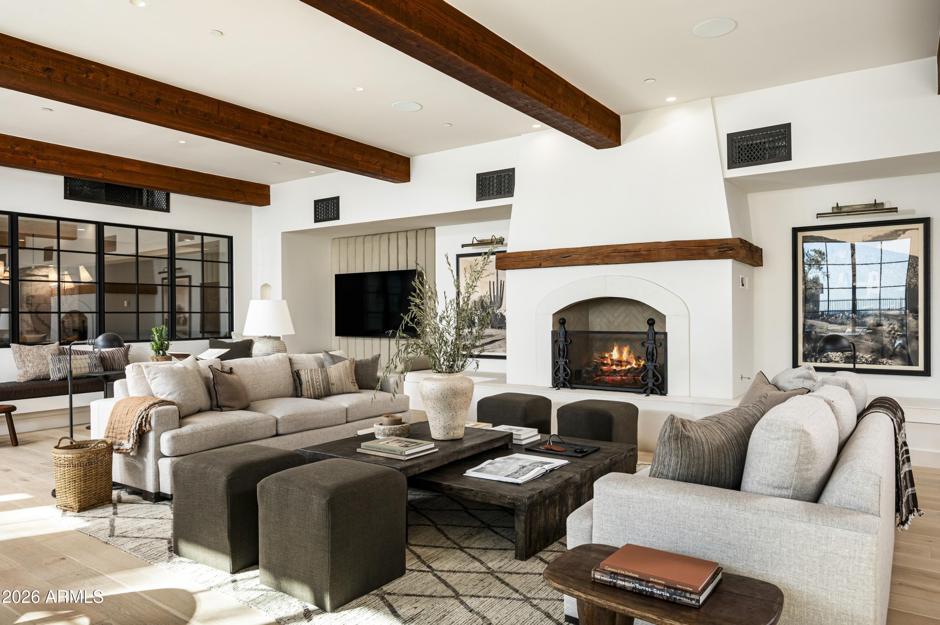 PHOENICIAN - Residential