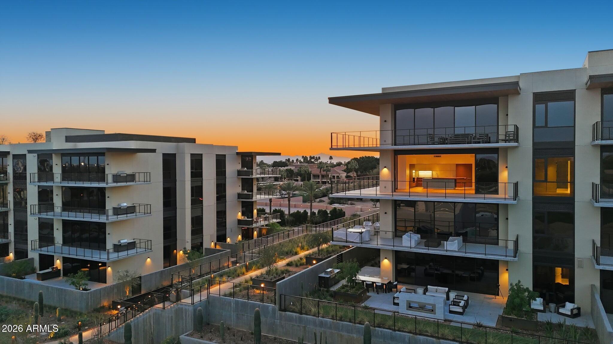 PHOENICIAN - Residential